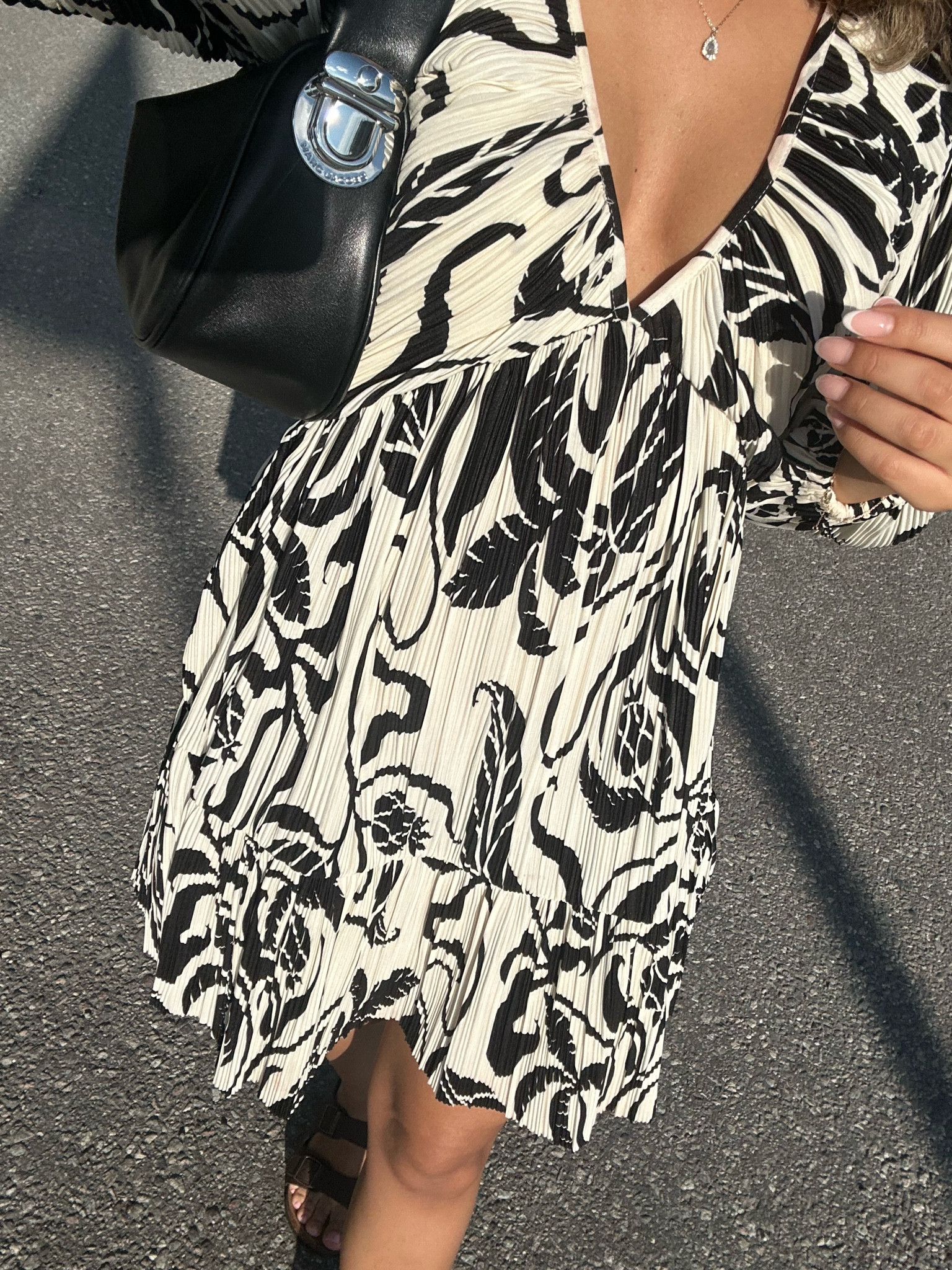 I love this summer dress from h&mand it is on sale at the moment so hurry up before it runs out‼️🫶

#LTKeurope #LTKsale #LTKsummer