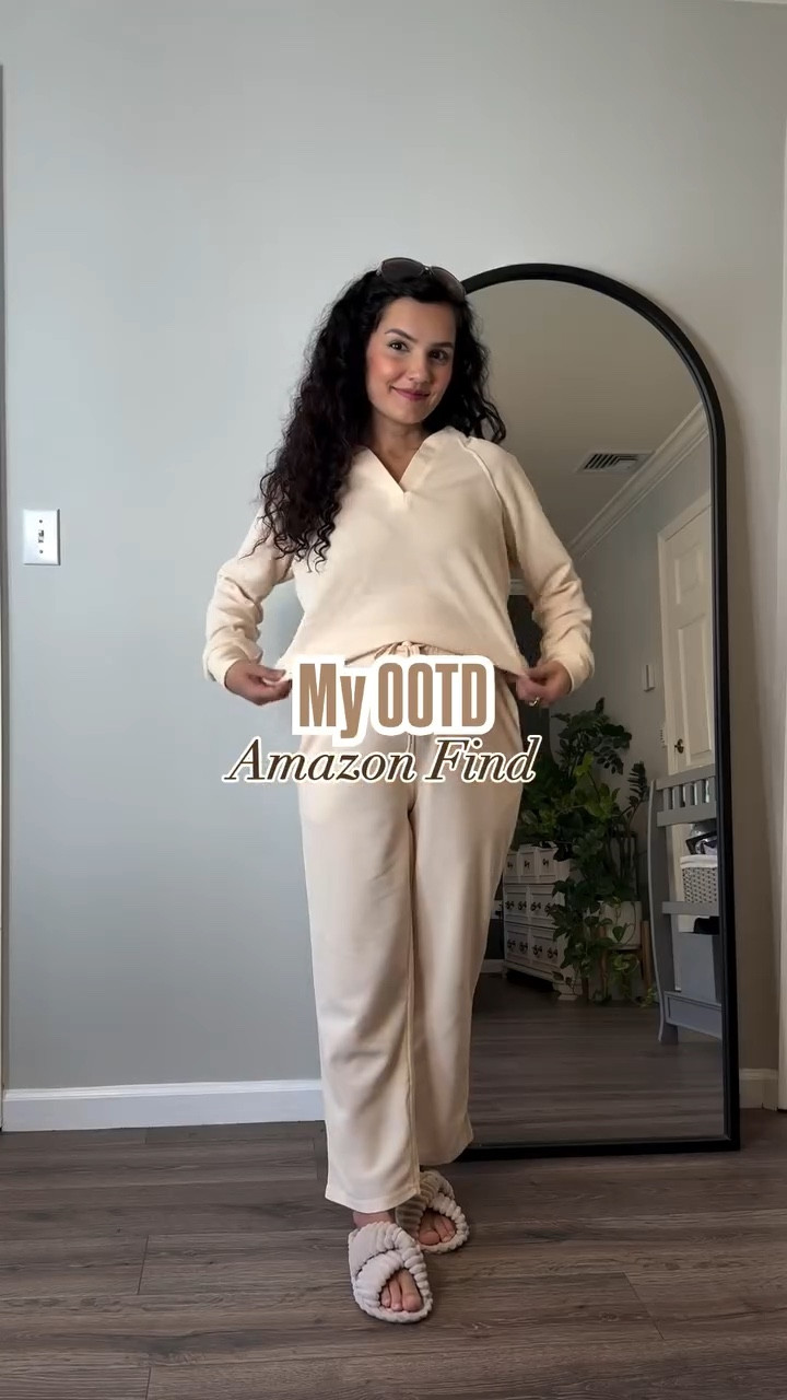 What I packed in my hospital bag and loving it!
TTS, Im wearing size M
I am a size 6 or M in US🫶 now

To shop this reel comment the word, “Shop" below and I’ll send you all the outfit details

✨𝐹𝒾𝓃𝒹 𝓉𝒽𝑒 𝓁𝒾𝓃𝓀𝓈 𝒾𝓃 𝓂𝓎 𝒷𝒾𝑜!

~𝐿𝑖𝑘𝑒 and 𝑓𝑜𝑙𝑙𝑜𝑤 @funstyleforall for more 

Fall outfit inspo | connecticut newyork blogger | trending style | reel fashion | Aesthetic style | Parisian lifestyle | city life | Minimal style | beautiful style | bump outfit | neutral style | minimal fashion | trendy style | fall fashion 
#bumpfriendly #bumpin #maternity #maternityfashion #affordablefashion #amazonfinds 
#grwm #fashionreels #outfitreel #classiclooks #reelfashion
#dailyreels #stylingreels #outfitofthedays #casualstyle #theperfectsimple #instafashionblogger #inspirationstyle #fashionideas  #classicfashion #minimalistfashion #myfashion #outfitideasforyou  #usfashionbloggers #ootdstyle  #simpleaesthetic #whattowear