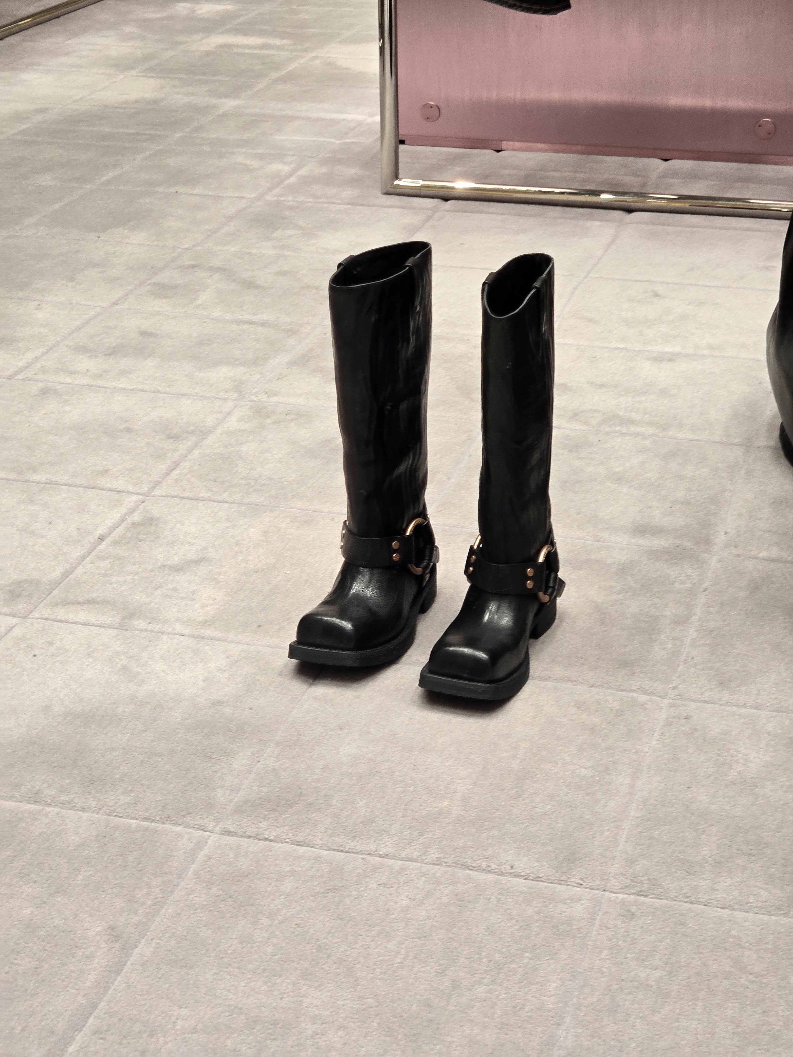 #ltkkorea #acnestudio #boots

