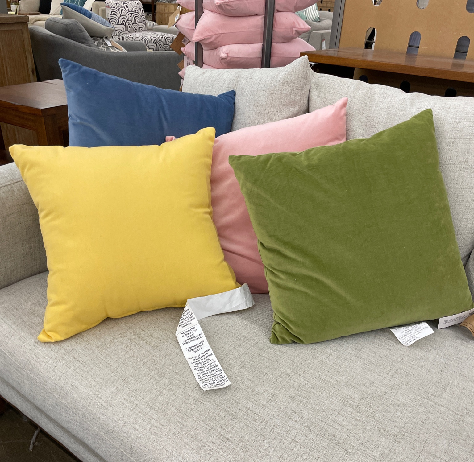 #velvet #velvetpillows #velvetthrowpillows #comfyhome #colorfulhome #classic #sofapillows #gift #newhome #hostessgift #shabbychic #farmhouse #contemporaryhome

#LTKFind #LTKGiftGuide #LTKhome