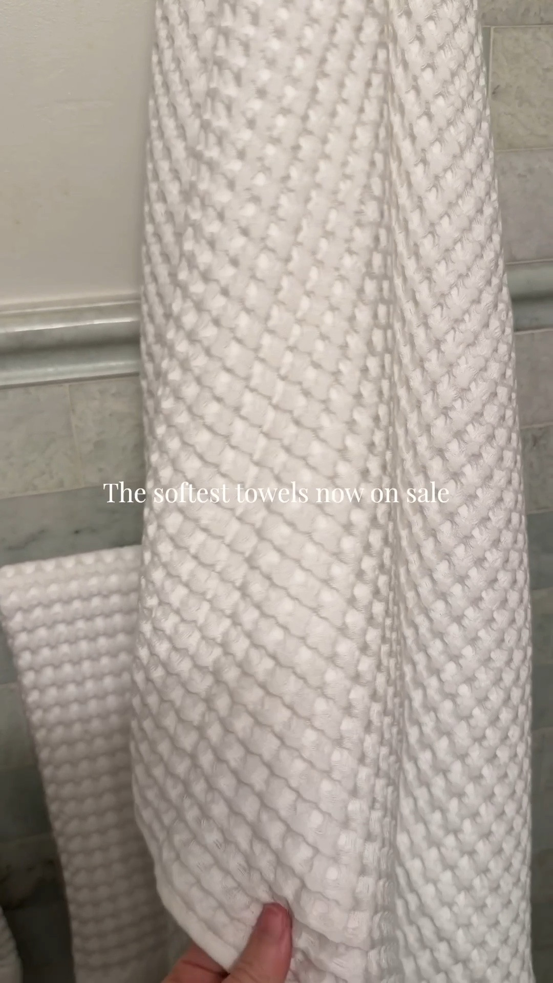 Shop Brooklinen’s Splash Sale now to save 20% off all bath products and up to 40% on bundles - through August 10th. Linking my favorite Dreamweave Waffle towels and other Brooklinen favorites!

@brooklinen #brooklinenpartner #ad

#LTKHome #LTKSaleAlert