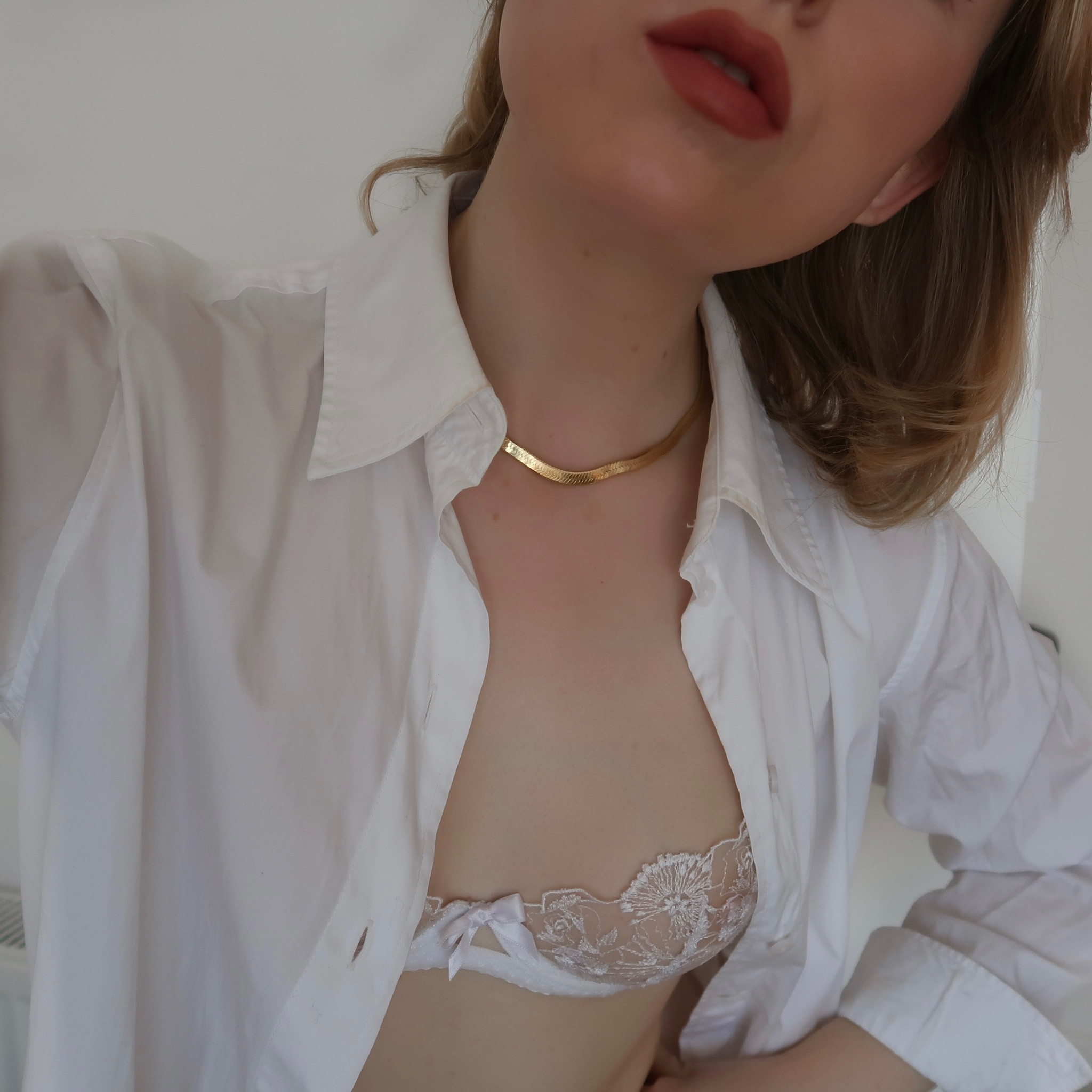 Beautiful timeless and classic spring style. I am wearing the Bold Herringbone Chain Necklace in Gold Vermeil 16 inches from Mejuri, the Jayce white Plunge Unwired bra from Agent Provocateur and the Reiss Jenny white cotton shirt🤍

#LTKSpringSale #LTKfindsunder50 #LTKSeasonal