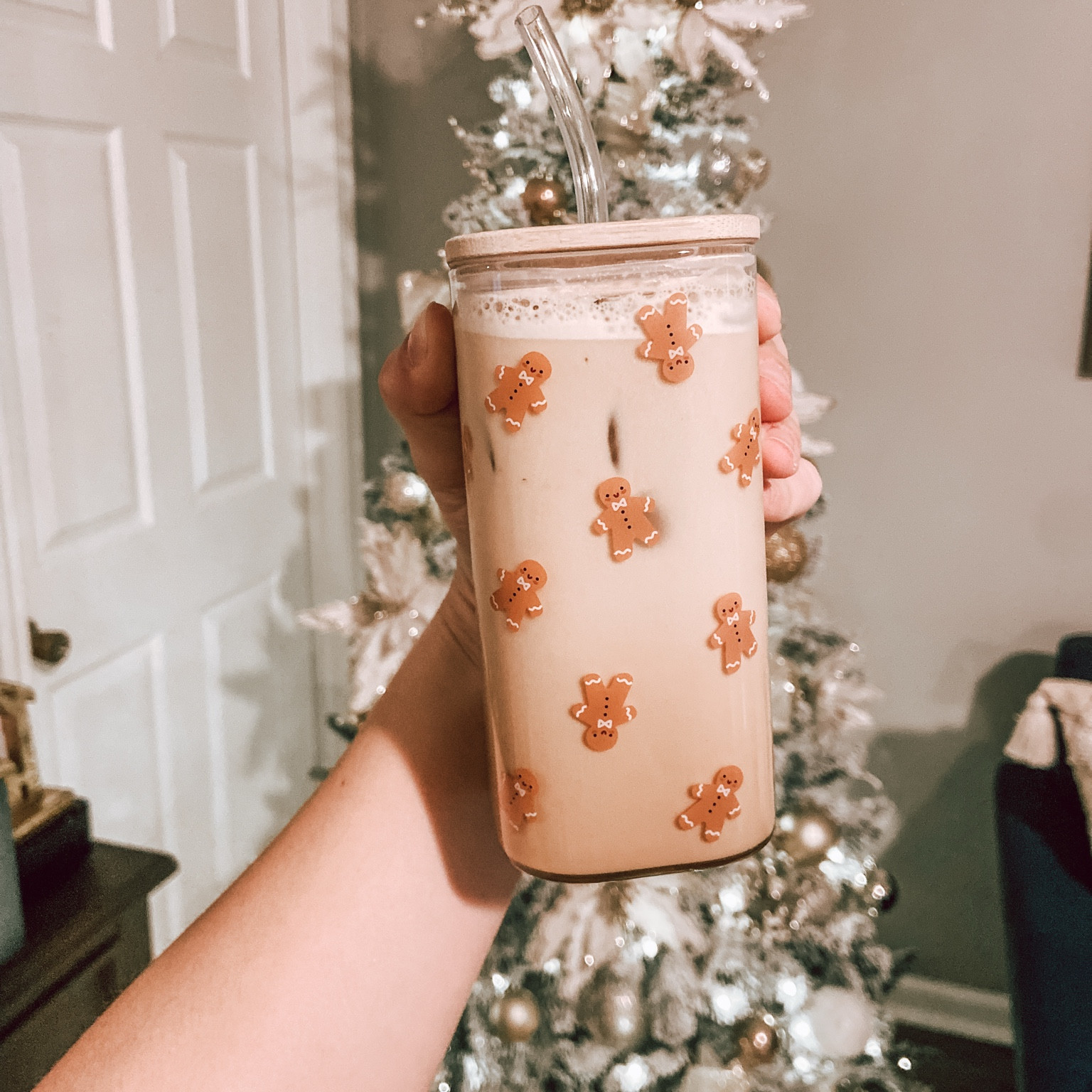 How cute is this iced coffee cup? And under $3.00! 😍