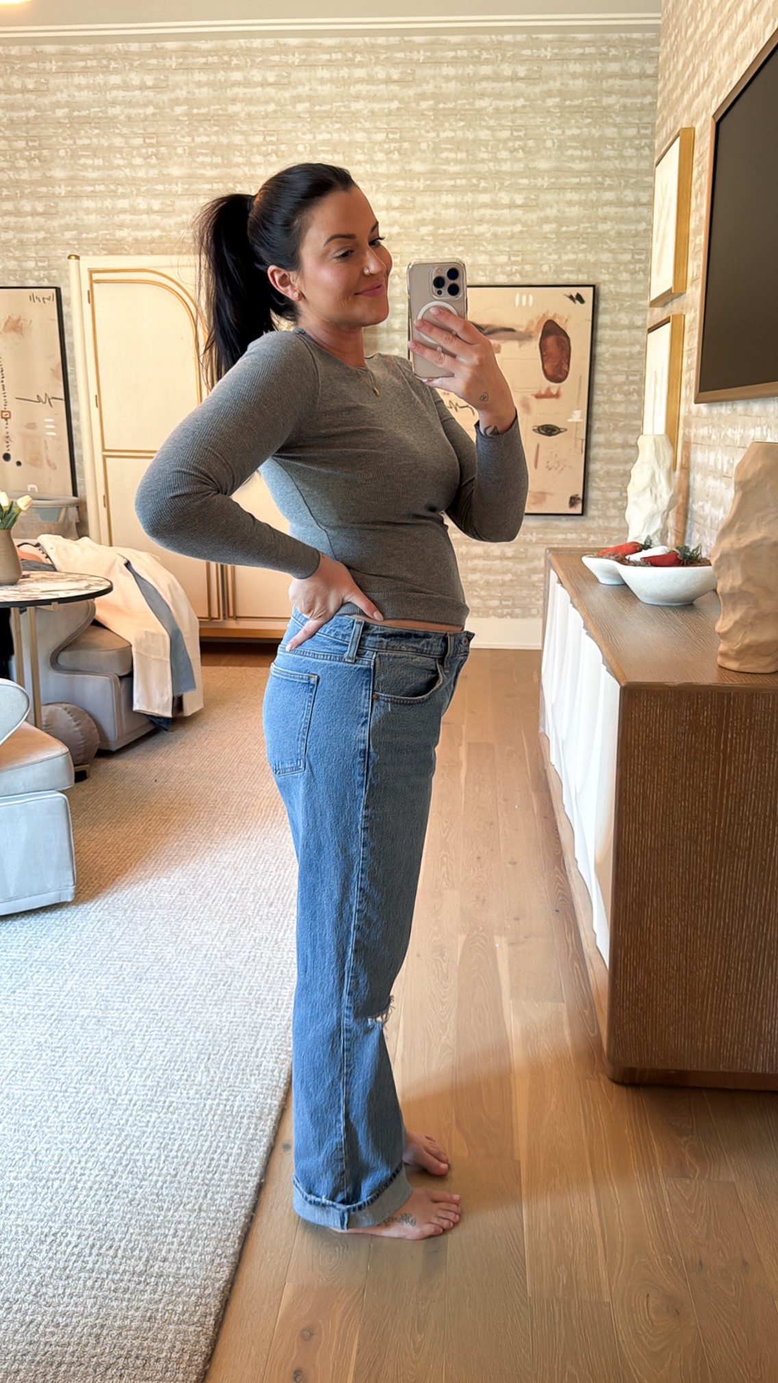 “Low rise” (more midrise) baggy jeans an extra 25% off w/ AFLTK

#LTKSeasonal #LTKSaleAlert #LTKSpringSale