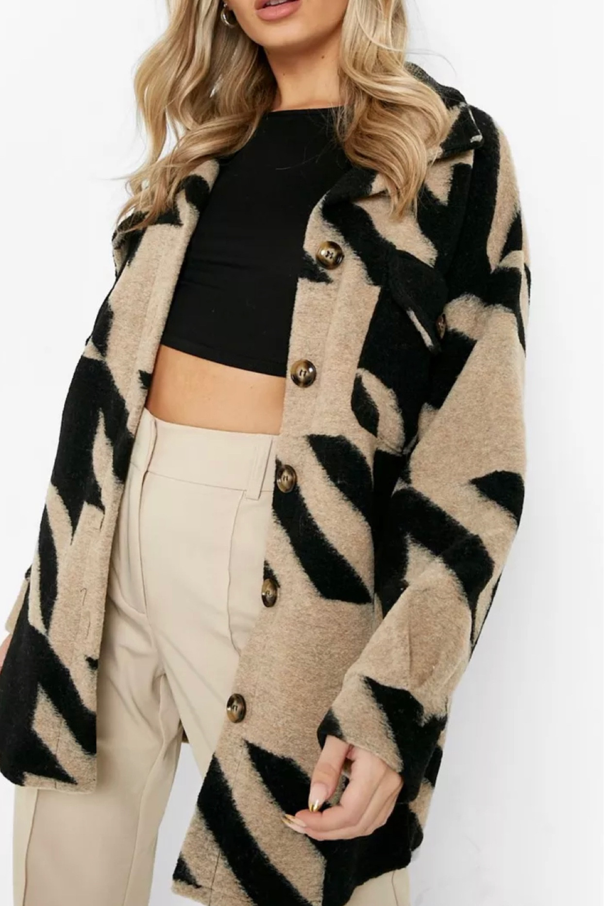 Oversized dogtooth shacket 
This super chich Shacket is currently 60% off

#LTKSeasonal #LTKFind #LTKsalealert