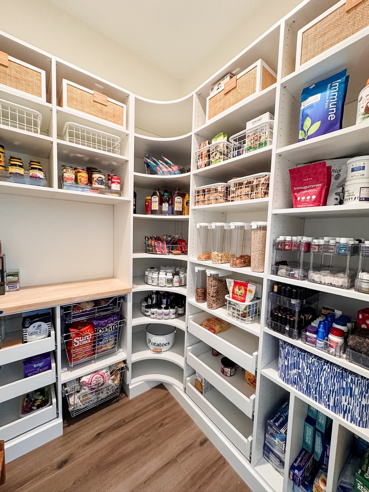 🥫 Over $473 billion worth of food is thrown away every year in the U.S.—that’s 38% of ALL food in America!

(Source: @joshuabecker)

When was the last time you took inventory of what’s expired or no longer edible in your pantry?

Here are a few tips to help you live with less and waste less:

✔️ Pull everything out and group like with like (snacks, grains, canned goods, baking supplies)

✔️ Toss what's expired (yes, even that seasoning you haven’t touched since 2018)

✔️ Use clear bins or baskets to contain categories and make things easy to see and grab

✔️ Write down what you already have and plan meals around it before hitting the grocery store

✔️ Less variety = less waste. Stick to what you know you’ll eat

🧹 Minimalism isn’t about deprivation—it’s about intention. Especially when it comes to your food and how much of it ends up in the trash.

👇Drop a 🧽 if you're ready to do a pantry purge this week. Or tell us —what’s the weirdest expired item you’ve found lately?

#MinimalistLiving #PantryPurge #BaerMinimalist #JoshuaBecker #MinimalMomLife #KitchenDeclutter #LessIsMore #MindfulLiving #WasteLessLiveMore #FoodWasteAwareness