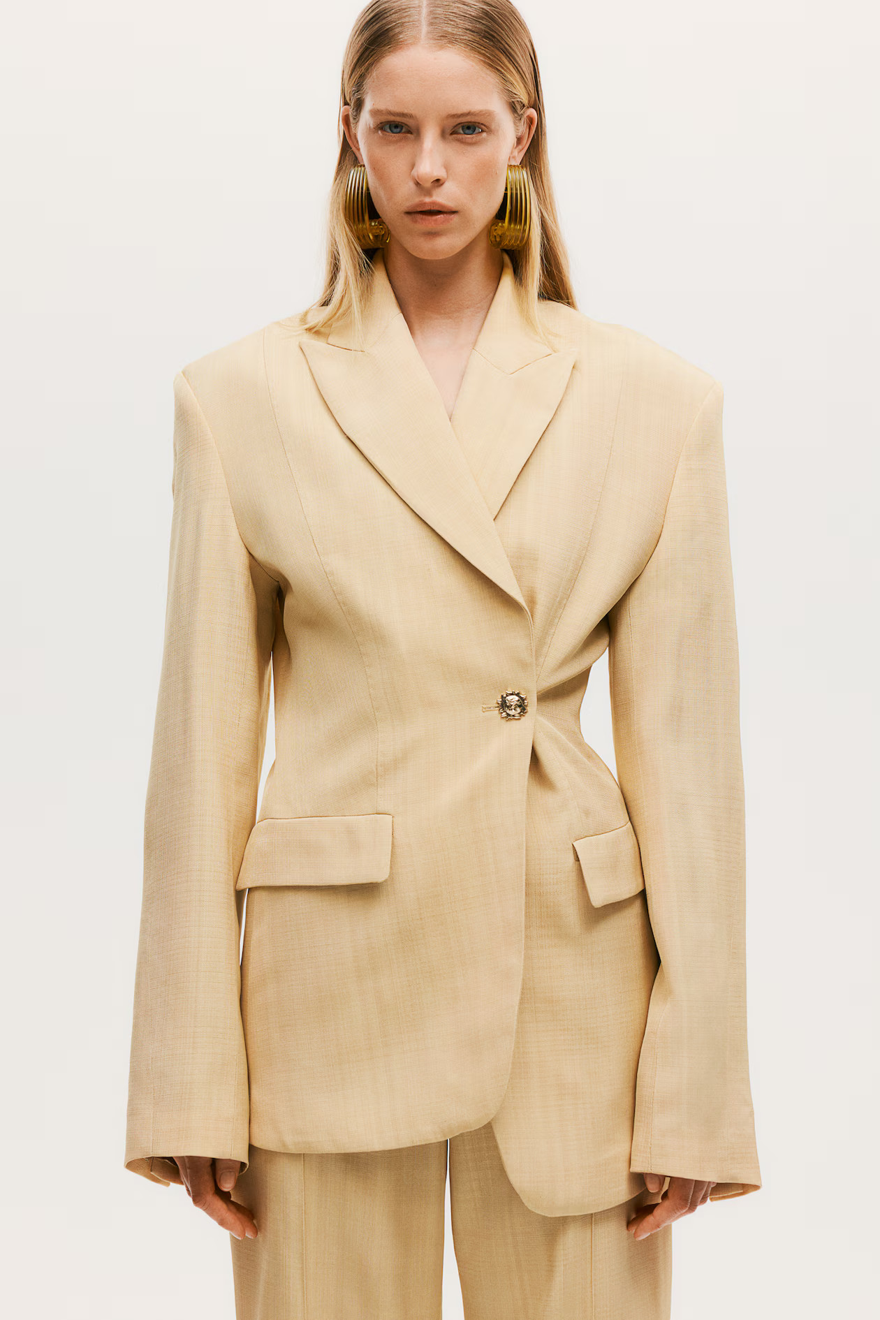 Single-breasted viscose blazer - Long sleeve - Regular length - Light beige - Ladies | H&M GB | H&M (UK, MY, IN, SG, PH, TW, HK)