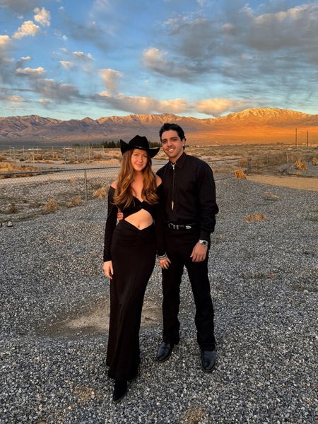 What I wore to all black western themed wedding in the desert — dress size small