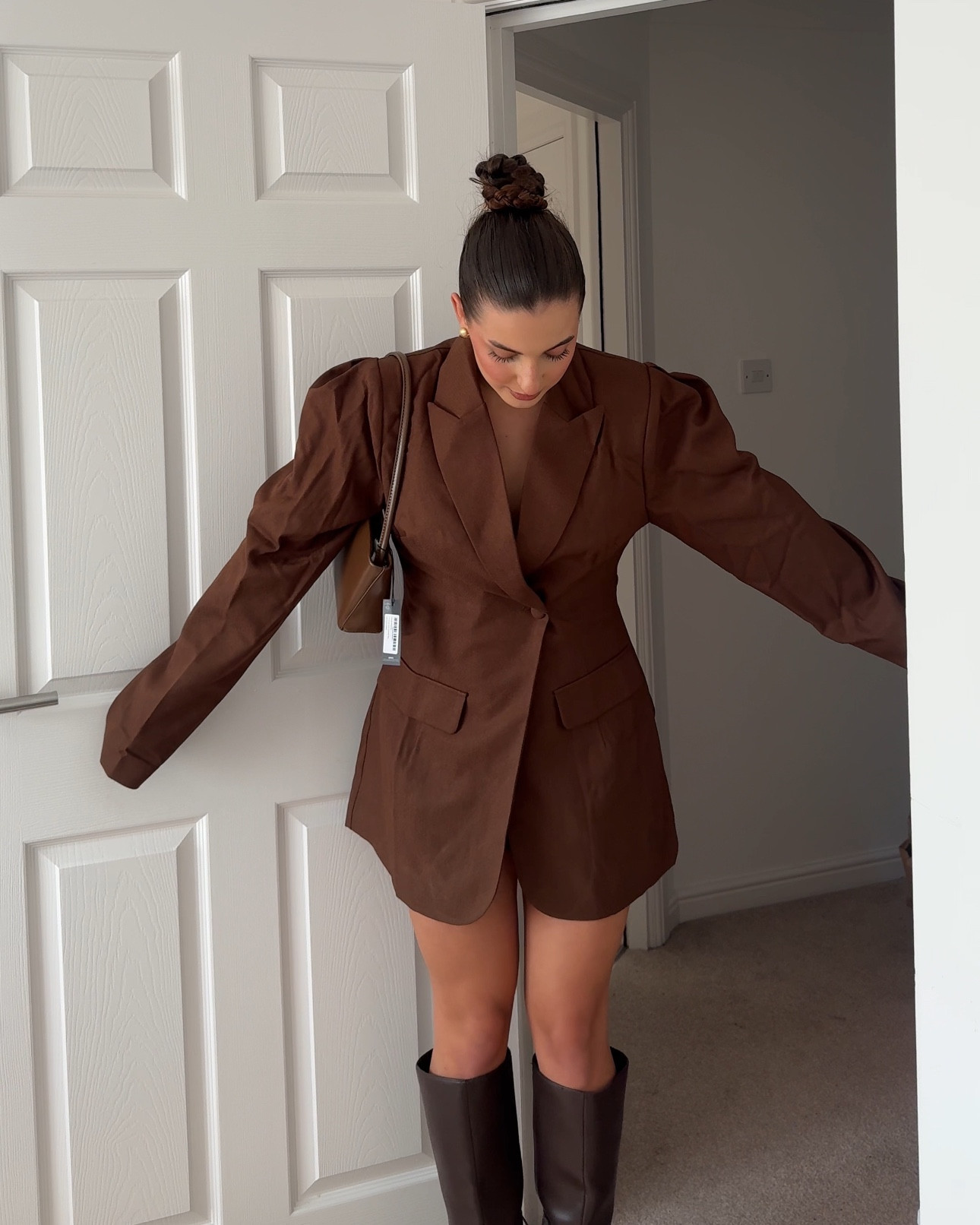 Brown long cinched waist spring  blazer ✨🤎 

#LTKuk #LTKstyletip #LTKspring