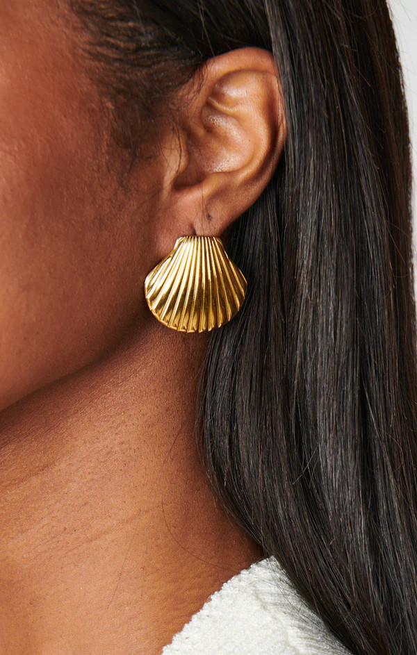 Petit Moments Shell Stud Earrings ~ Gold | Show Me Your Mumu