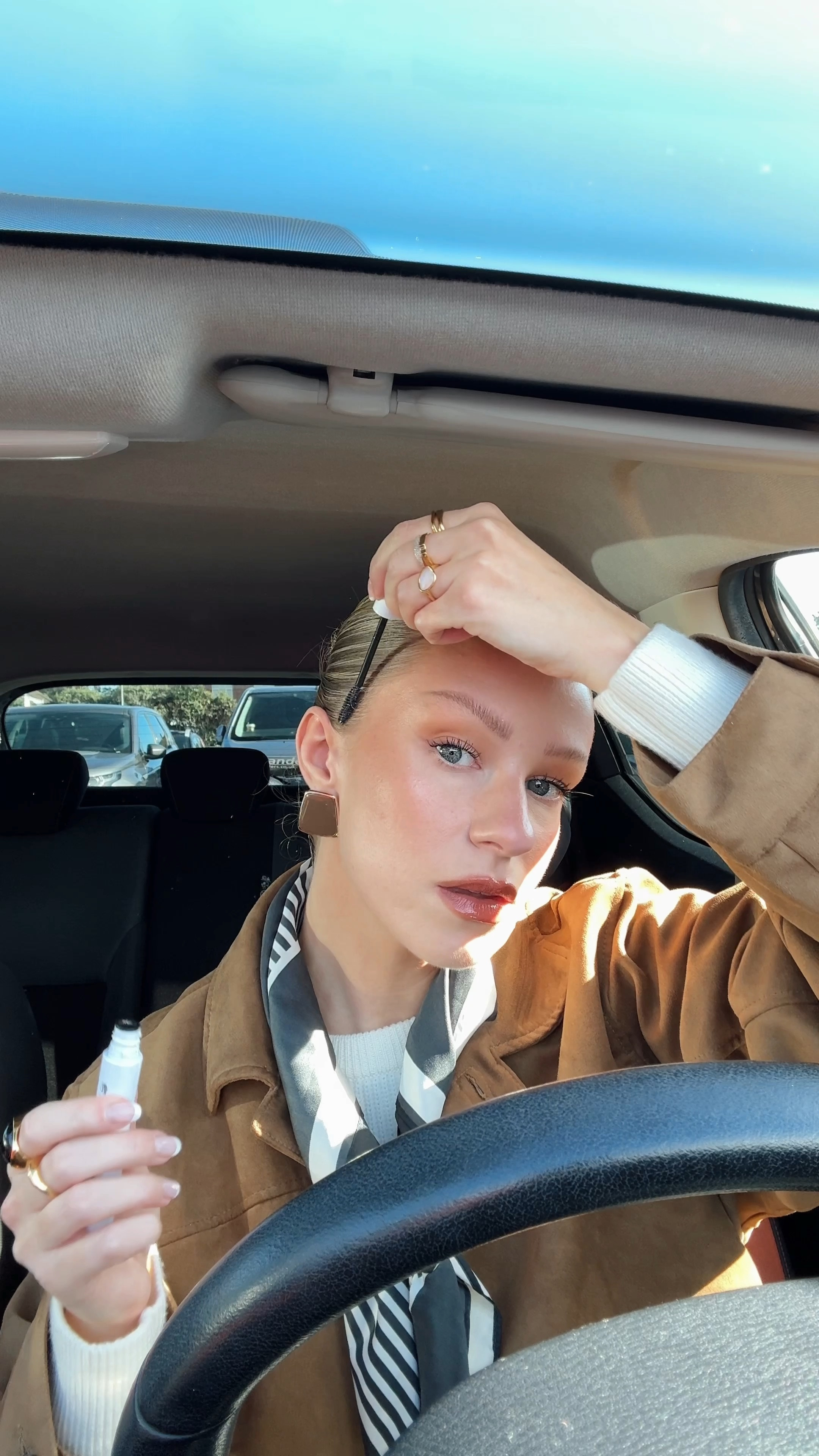 Bondi boost anti-frizz flyaway wand
Dior beauty lip maximiser - bronzed glow
Sunday somewhere aviator sunglasses (linked similar) 

Brown lips, brown lip gloss, autumn makeup 

#LTKuk #LTKbeauty #LTKautumn