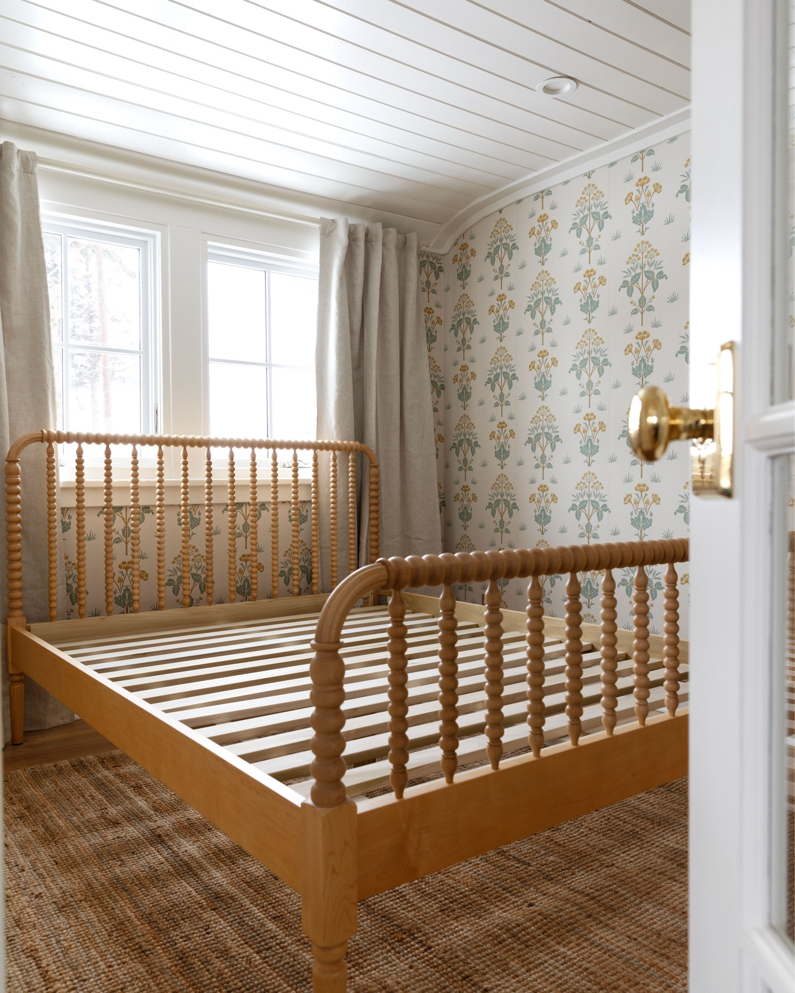 Poplar Cottage bedroom progress. Searched high and low for a vintage queen Jenny Lind but but ended up with this new beauty 


#LTKHome