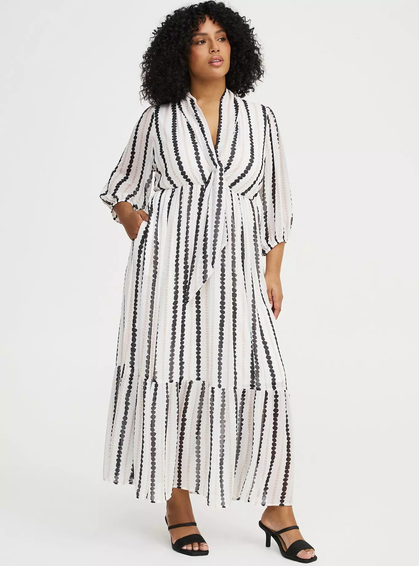 Textured Chiffon Maxi Dress | Torrid (US & Canada)