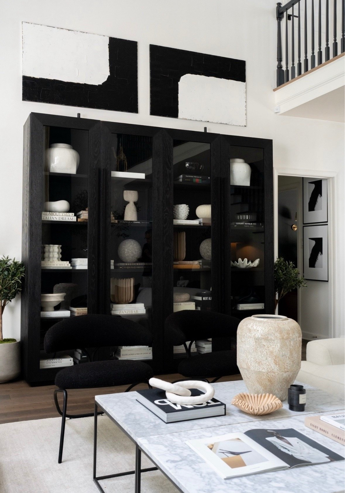 I’m heading into the new year focused on intention and elevated details. High contrast, clean lines, and thoughtfully styled pieces like this set the tone for a fresh start—calm, confident, and a home that feels grounded and ready for everything the new year brings.



#LTKHoliday #LTKSeasonal #LTKHome