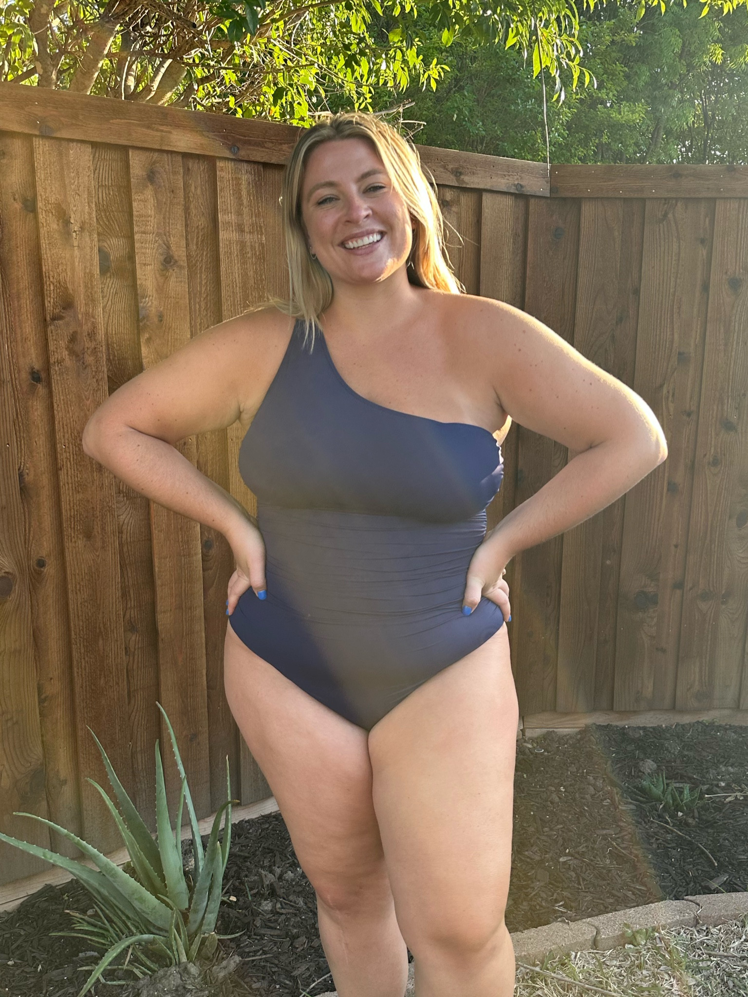 One shoulder swimsuit from Amazon #amazon #swimsuit #onepiece 

#LTKswim #LTKcurves #LTKunder50