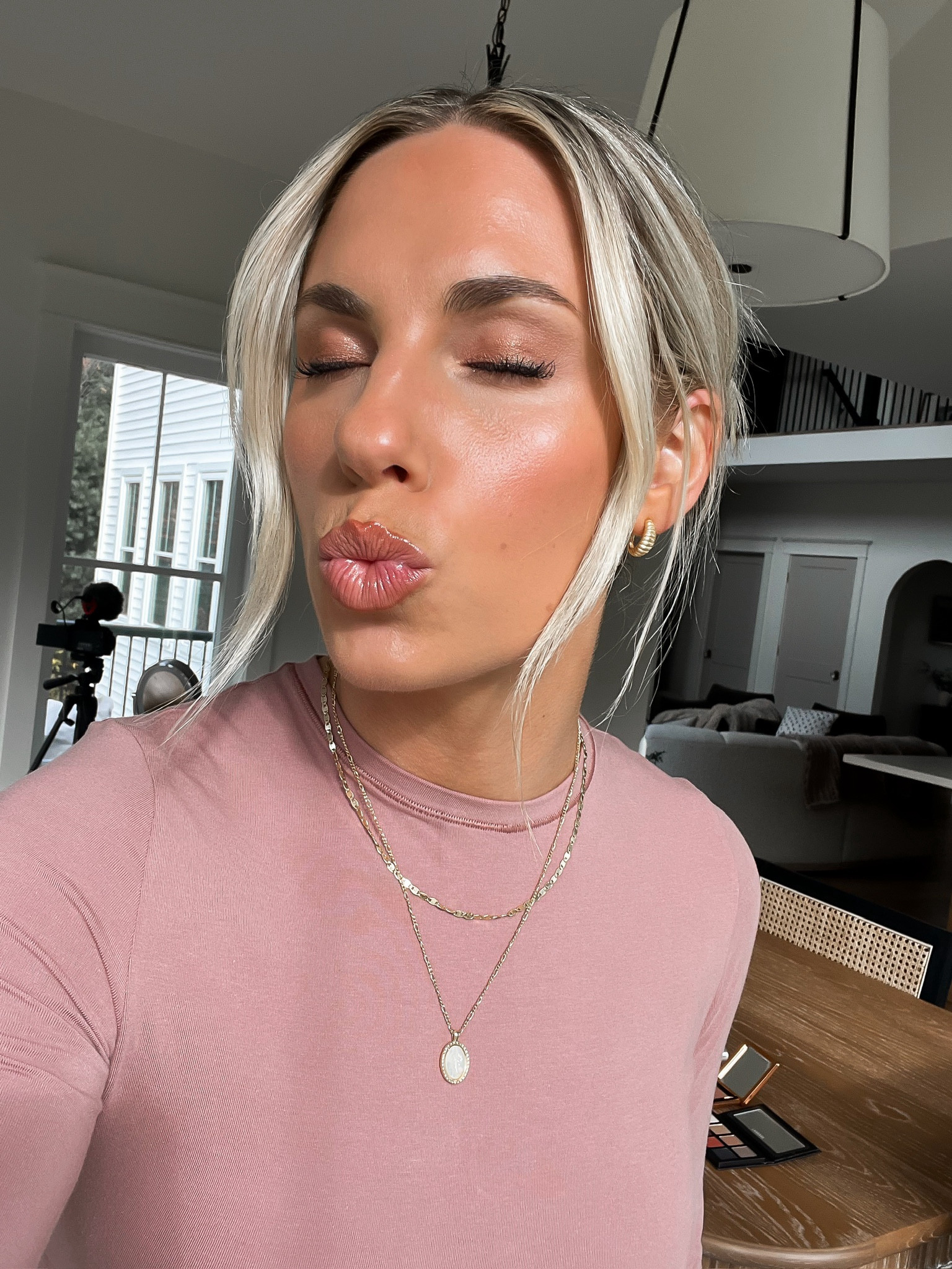 Clean makeup for the win!! 💖 Feels so good on my skin!!

#LTKSeasonal #LTKfindsunder100 #LTKbeauty