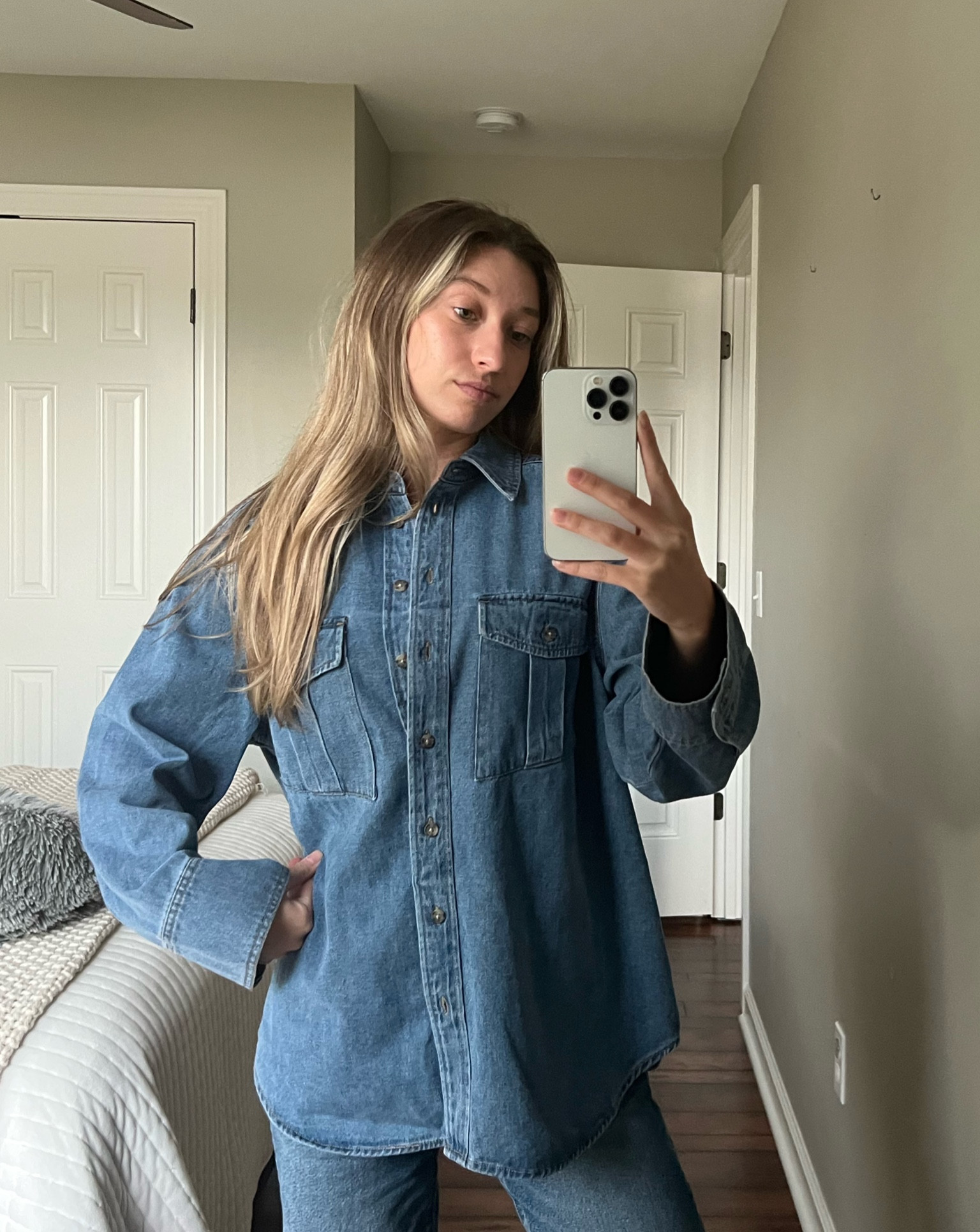 denim top, dark denim, dark jeans, jeans outfit, fall outfit, button up denim top, jean jacket, baggy jeans, low rise jeans

Use code AEFALL25 for the jeans!

#LTKSale #LTKsalealert #LTKstyletip