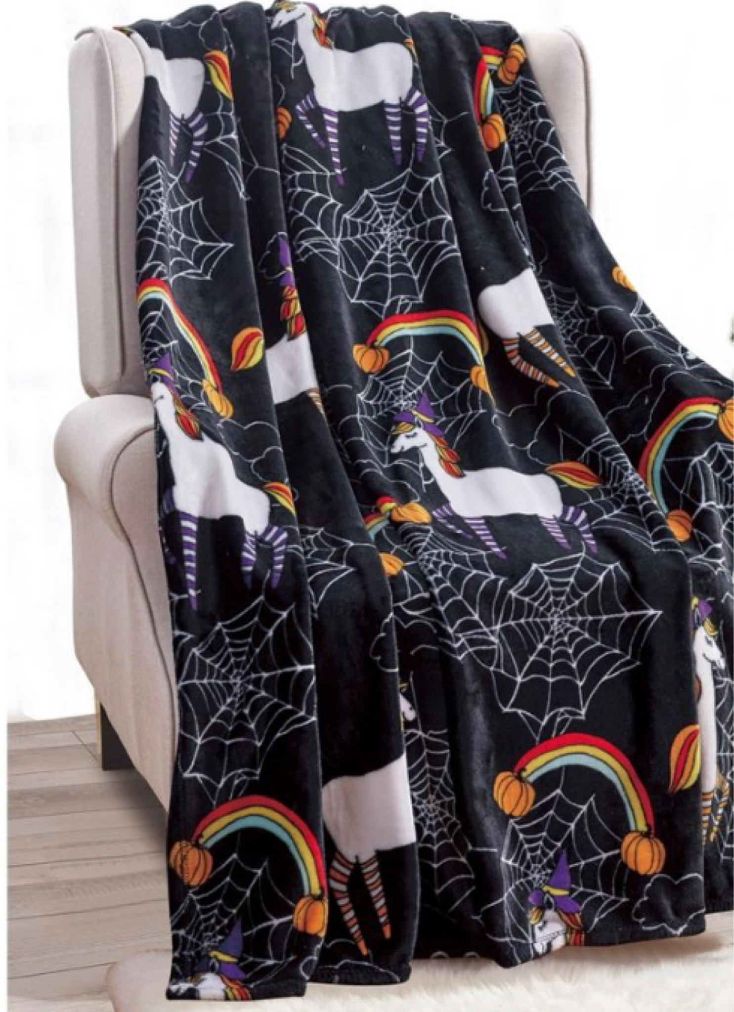 🎯 Target Halloween Throws #target #targethomedecor #targetfinds #targetmoms #targetlovers #targetshopping #targetmusthaves #targetmusthaves #newattarget #targetfavorites  #ltkhome

#LTKHome