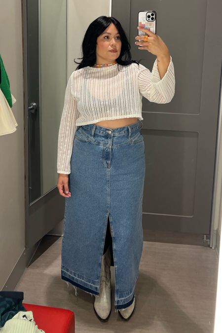 If you buy this denim skirt you will wear it non stop! It’s so comfortable and goes with everything. I just ordered the black as well!
Crochet top in Sz m 
Denim skirt Sz xL
