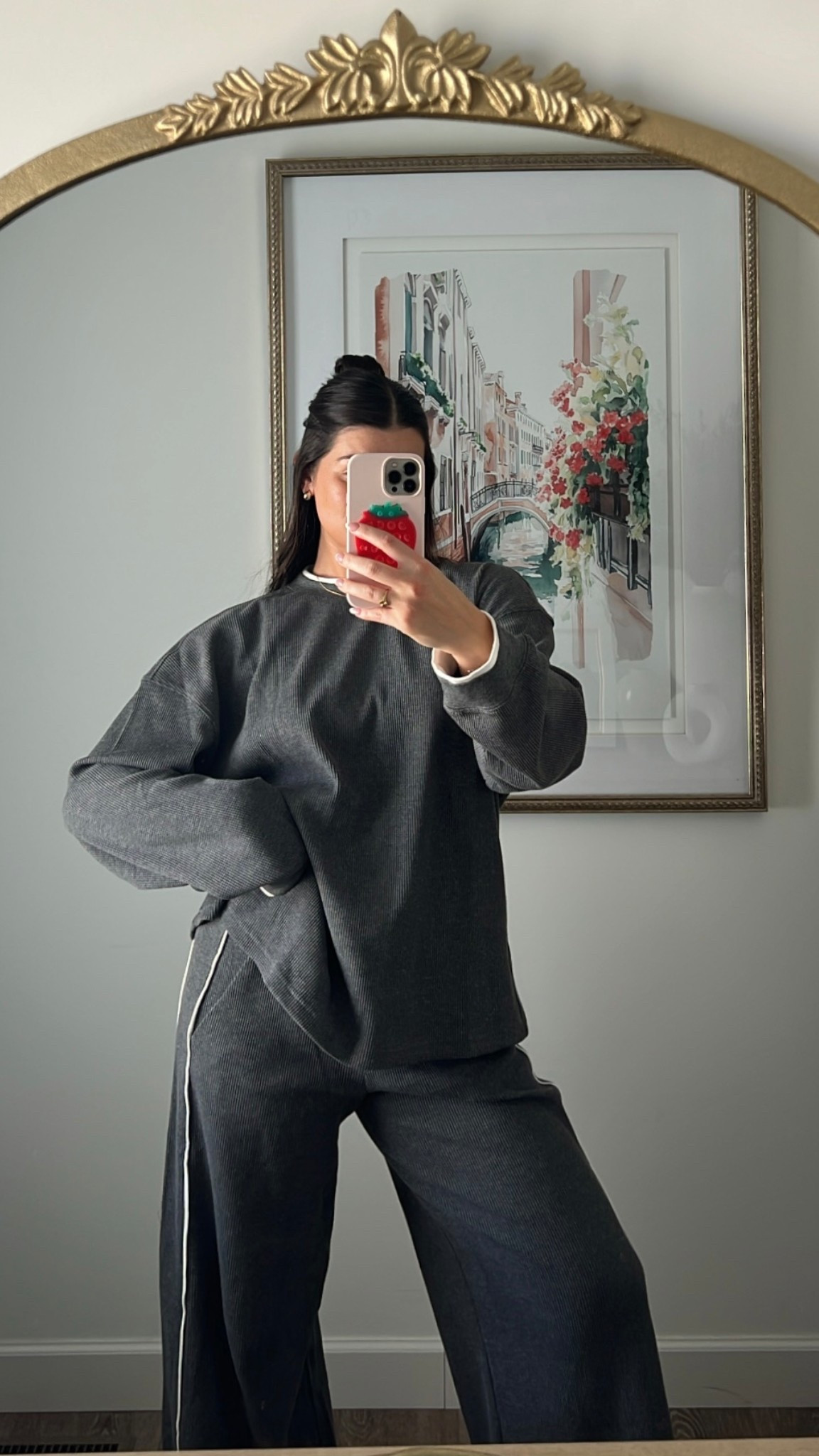 Another day another comfy + cozy set 

Size medium!
I’m 5’7 for reference 

#LTKdayinmylife #LTKootd #LTKmomlife