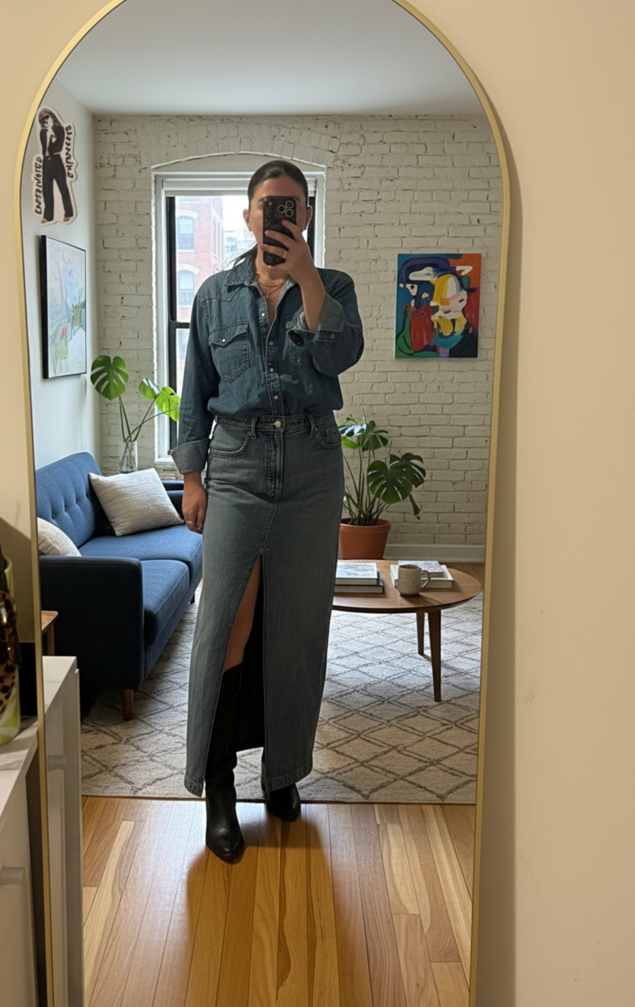 Got that spring feeling 
Last Friday of March 
Denim on denim 
💙🖤

#LTKPetite #LTKOver40 #LTKWorkwear