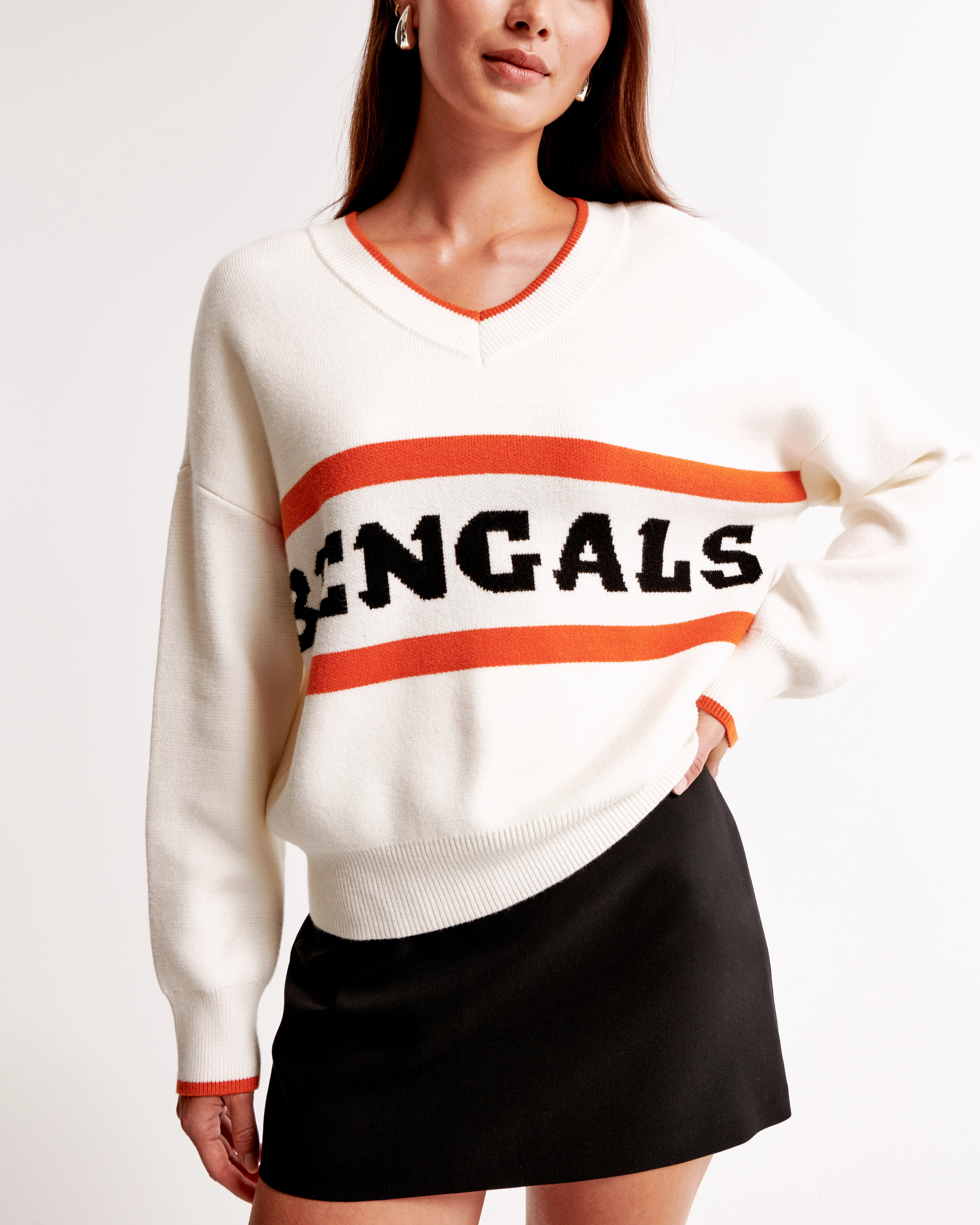 Cincinnati Bengals LuxeLoft V-Neck Sweater | Abercrombie & Fitch (US)
