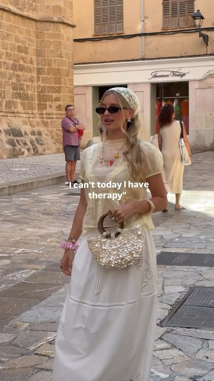 walking the streets of Europe with the girlies will always fix everything 💗

#pinterestaesthetic #pinterestgirl #outfitinspo #pinterestinspired #eurosummer #pinkaesthetic #pinterestoutfits #mallorca
