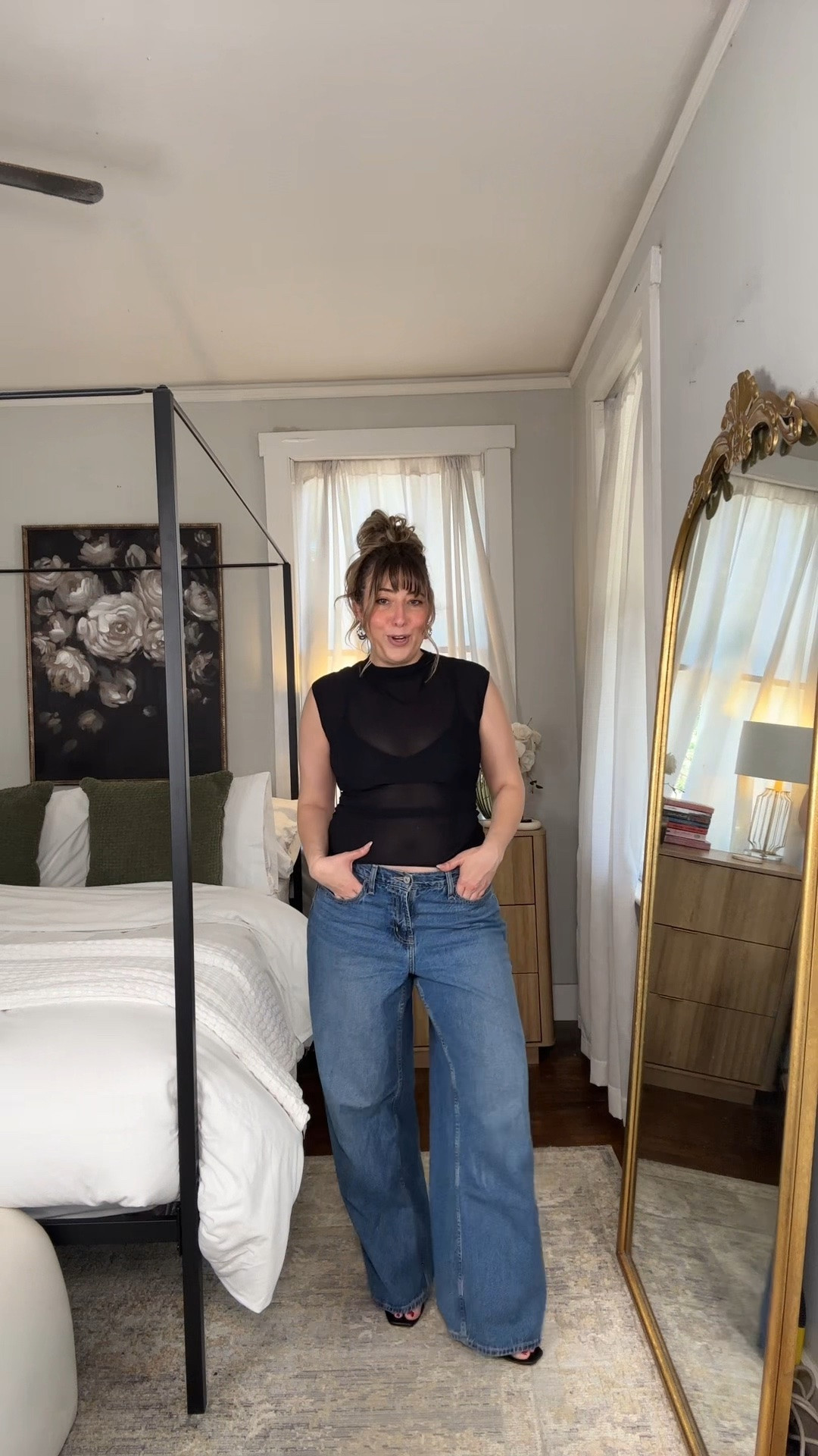 These old navy jeans are perfect for curvy girlies who want to try a baggy jean but have had a hard time finding a good pair!