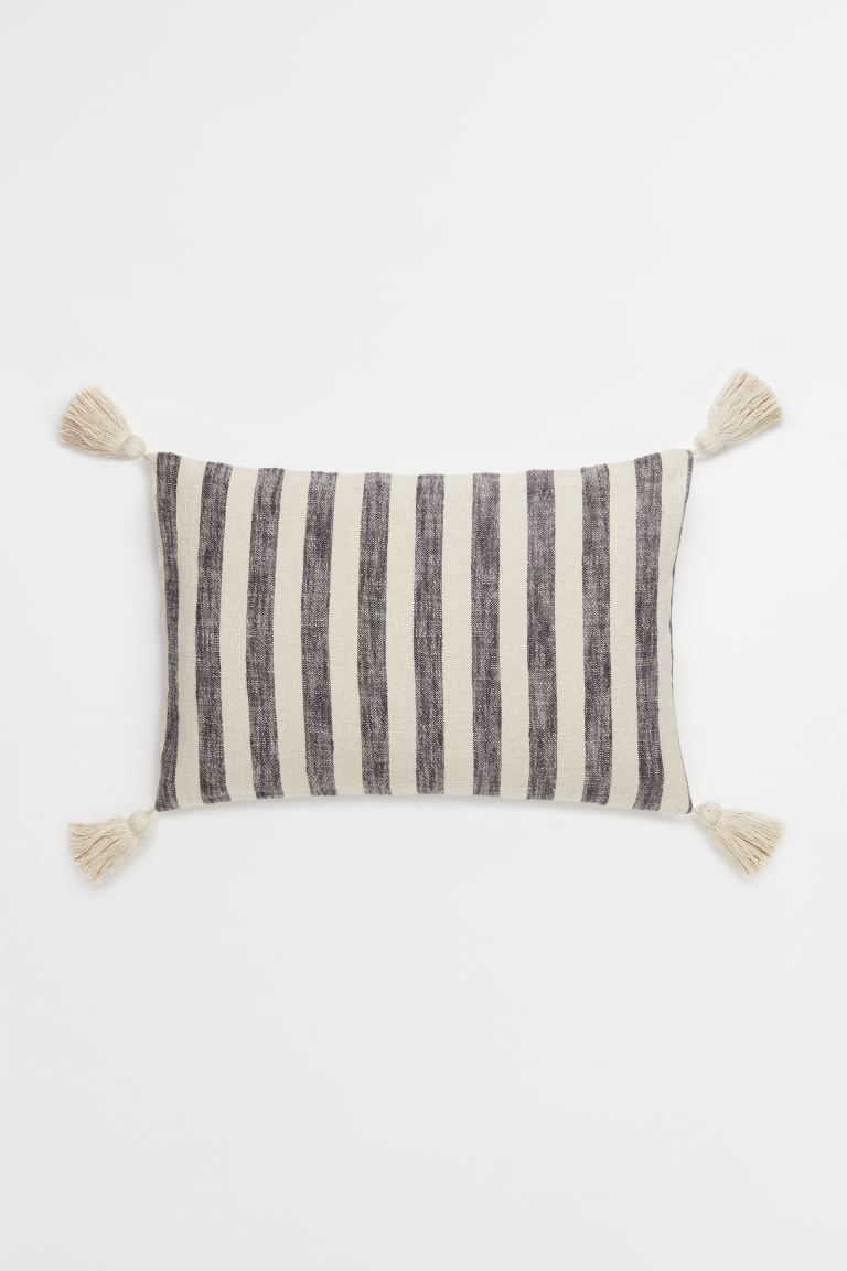 Tasseled Cushion Cover | H&M (US + CA)