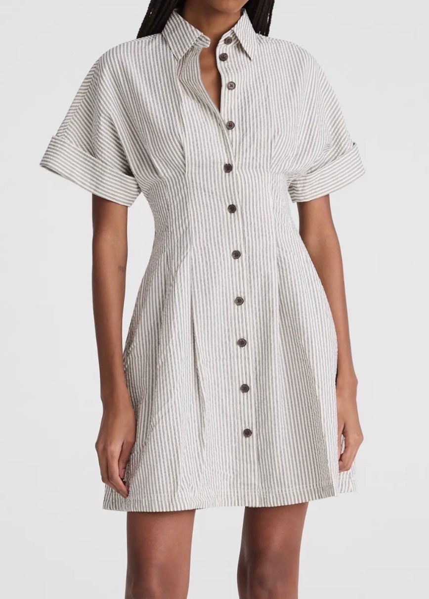 Summer dress
Dress
Black bag 
Sandals
Vacation