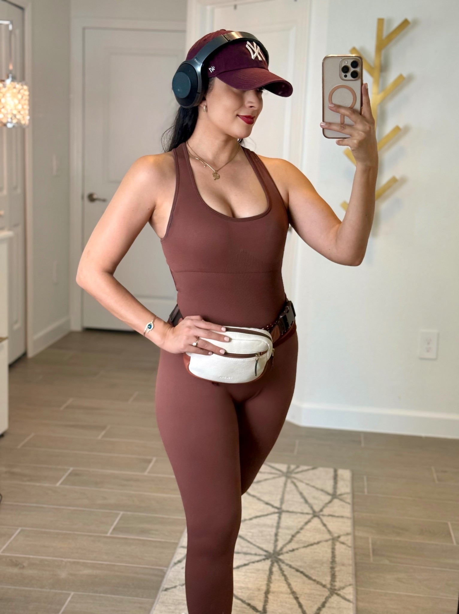 Chocolate brown is my current obsession 🤎
This one-piece full body gym outfit is sculpting, comfy, and perfect for everything from leg day to Pilates. Flattering, seamless, and such an elevated neutral.
Shop it on my LTK 🛍️
#LTKfitness #BrownGymSet #OnePieceActivewear #GymOutfit #WorkoutStyle #FitnessFashion #ActivewearFinds

#LTKActive #LTKdayinmylife #LTKgrwm