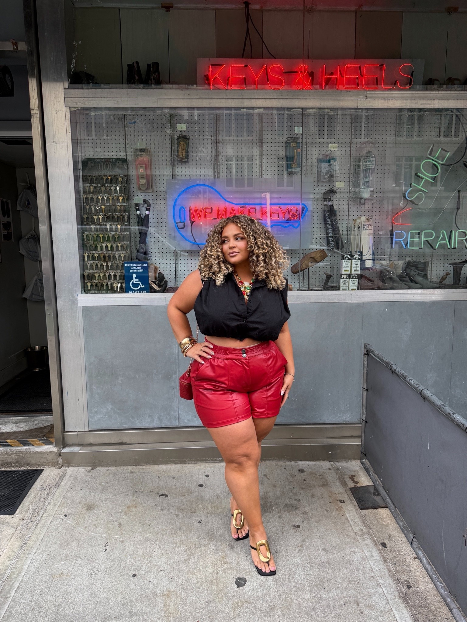 Wearing a 14/16 in shorts and xxl in top!

#LTKSeasonal #LTKPlusSize #LTKU