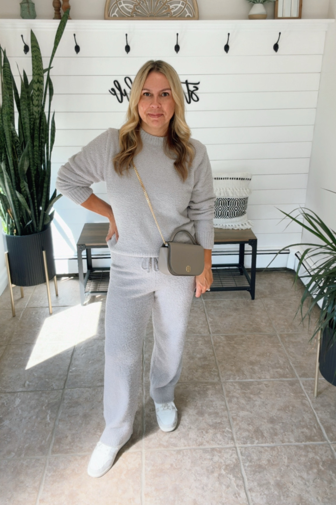 The comfiest fleece loungewear set I’m wearing a medium

#LTKMidsize #LTKFindsUnder50 #LTKOver40