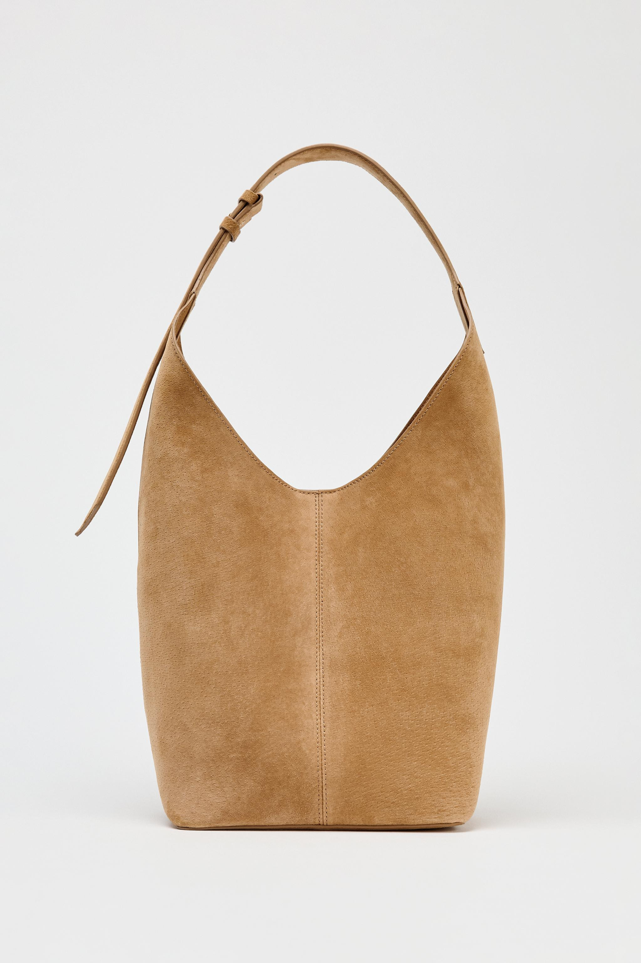 LEATHER MAXI BUCKET BAG WITH HANDLE DETAIL | Zara US