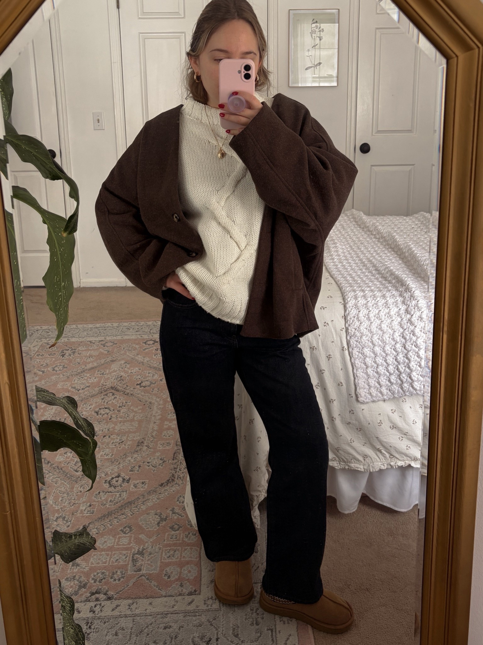 exact coat is tiktok shop
sweater is vintage 