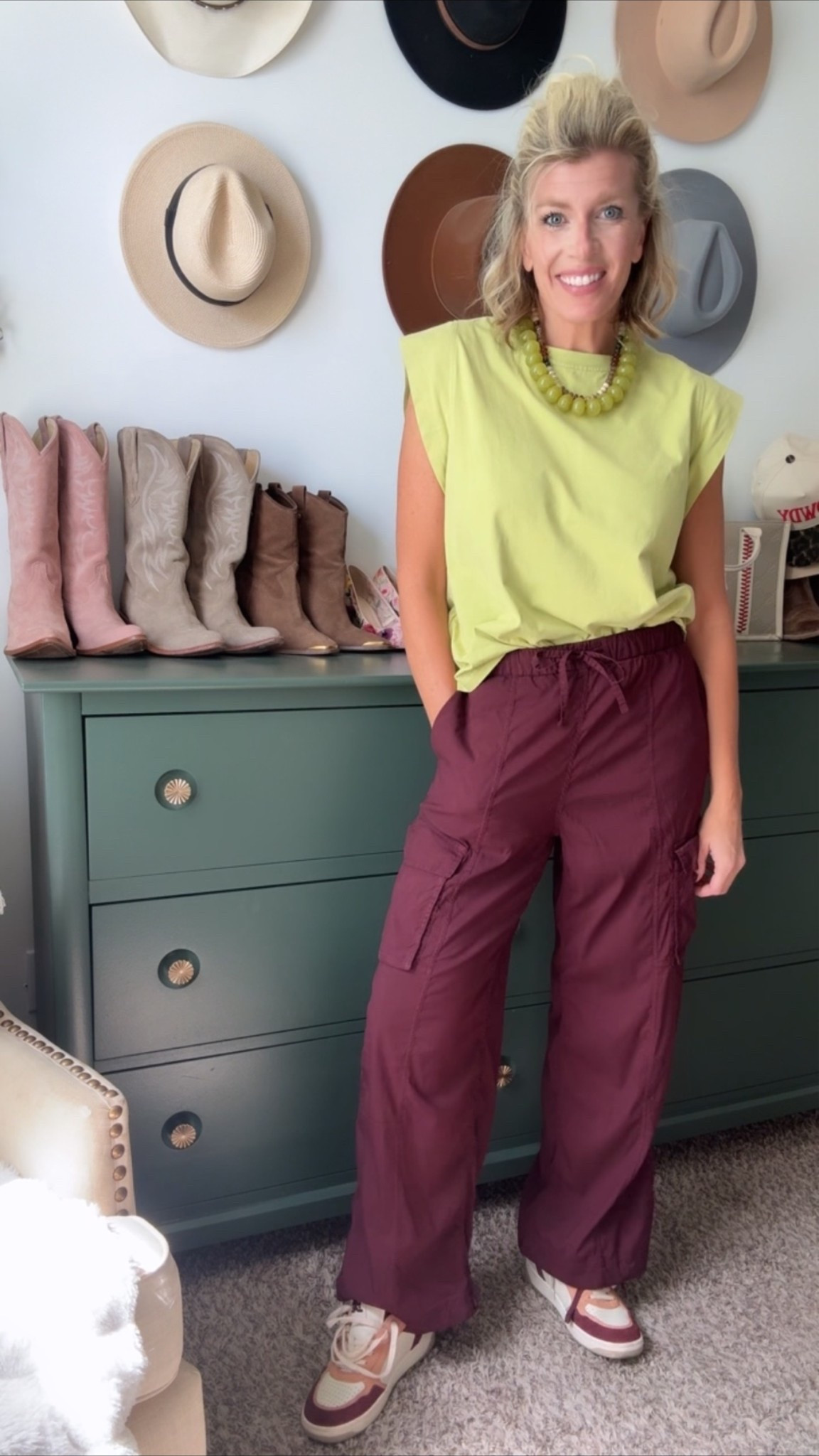 How to style chartreuse for fall

#LTKSeasonal #LTKOver40 #LTKootd