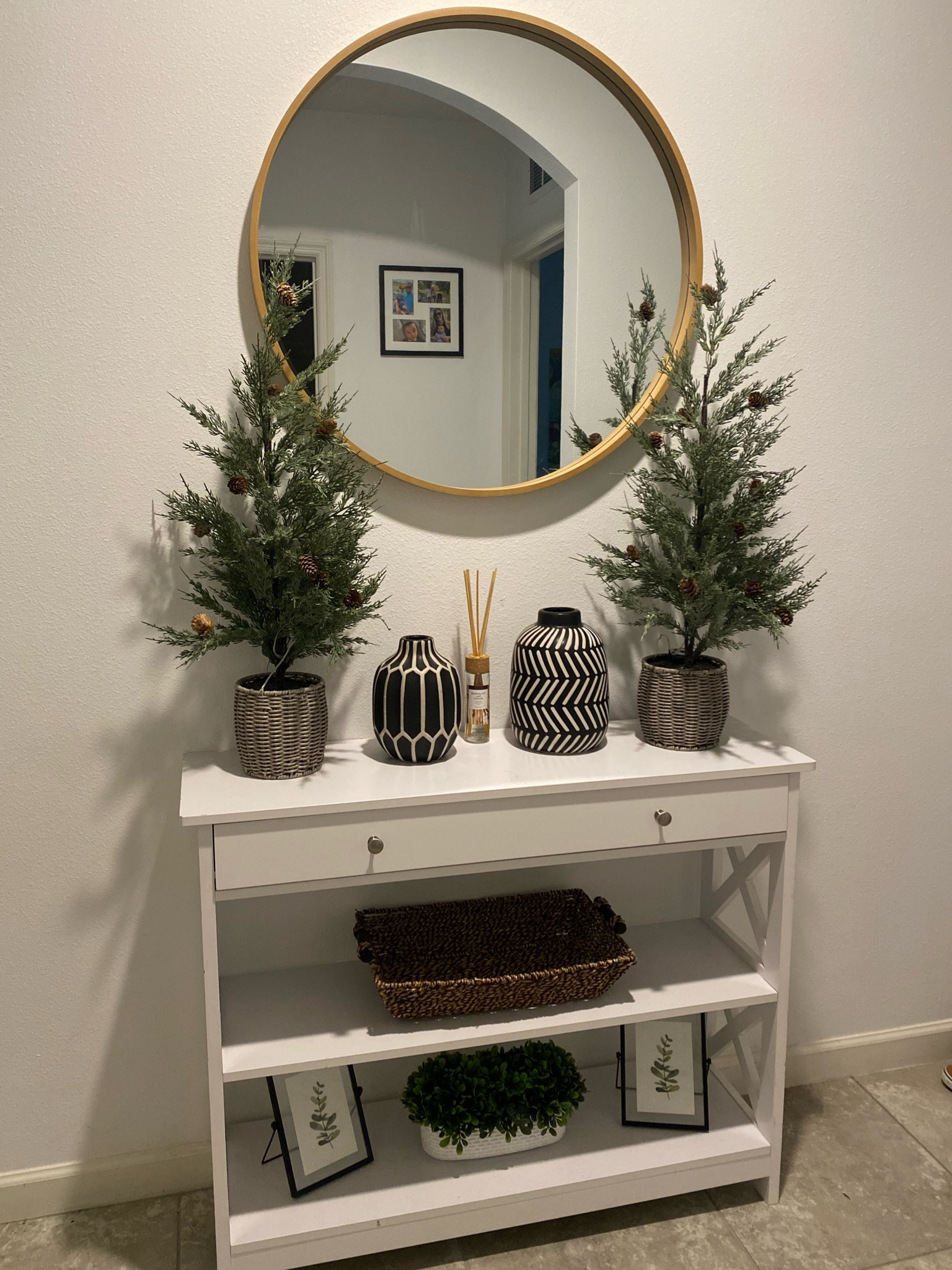 I’ve been obsessed with this mirror since I bought it 😍 & this cute little table right in the entryway is just perfect. 

#LTKU #LTKHome #LTKGiftGuide