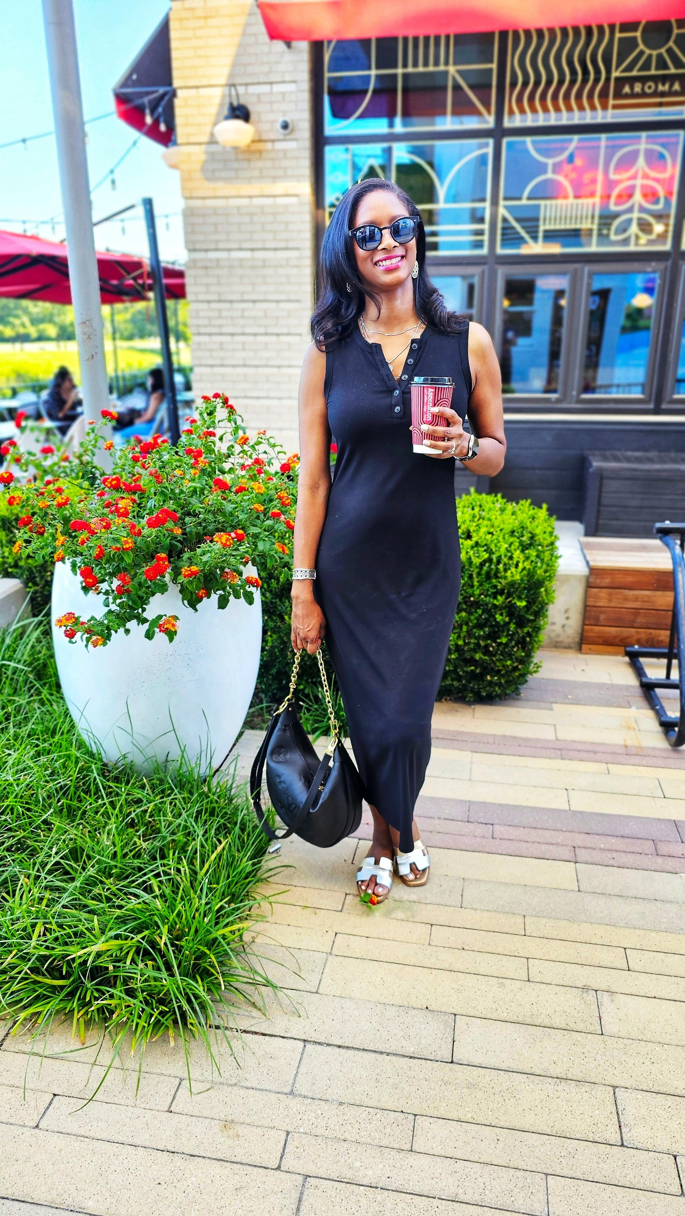 School starts at 7:30, which is too early in my opinion. A black dress is my go to when I am too sleepy to plan the perfect #ootd. I'm sharing my favorite ones in today's LTK post. (Link in my bio.) What time does school start for your family? Comment below. 

#LTKFallSale #LTKFindsUnder100 #LTKWorkwear