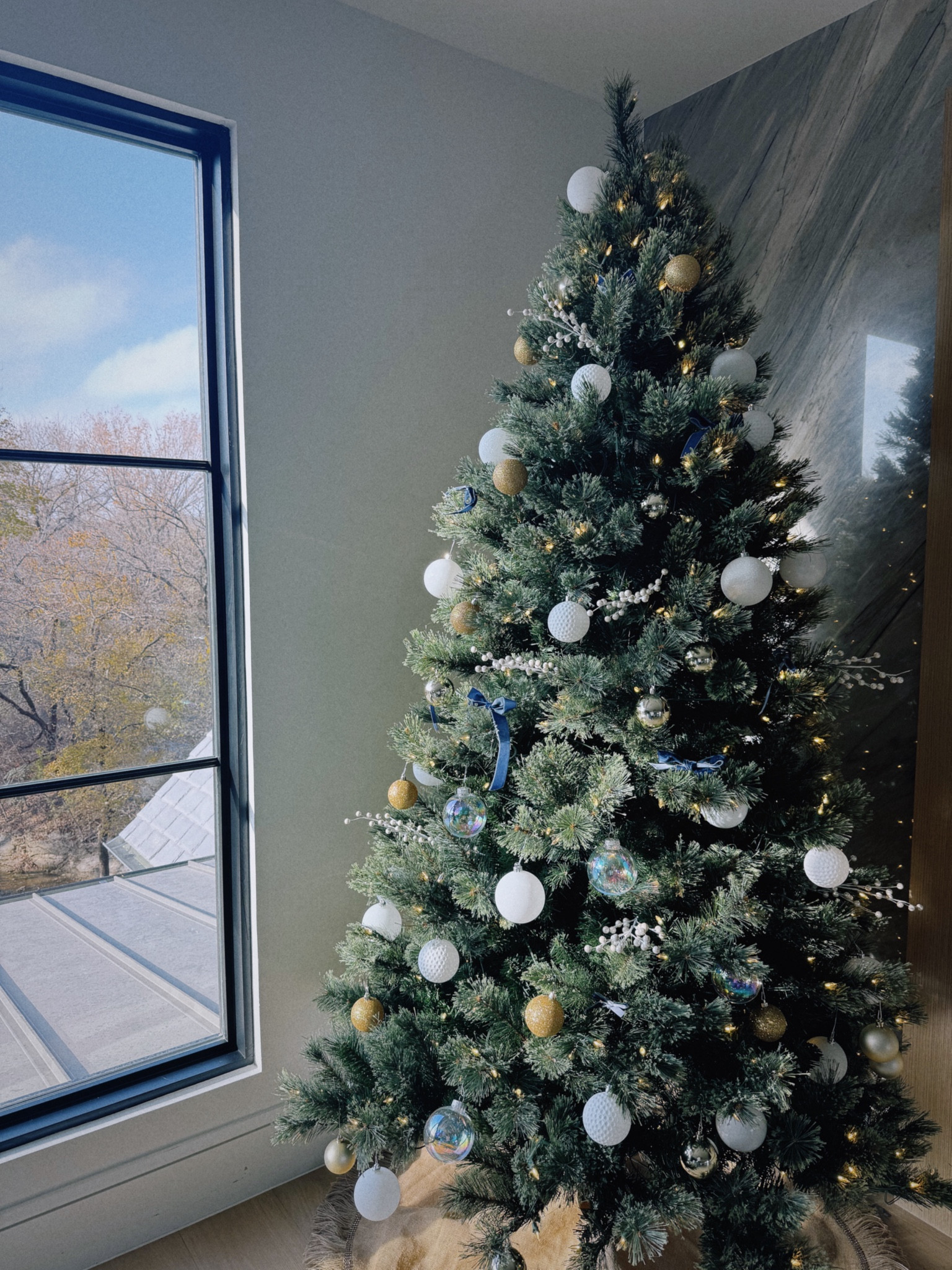 Stocking stuffers you need for her this season!!!! 

#LTKHoliday #LTKGiftGuide #LTKFindsUnder50