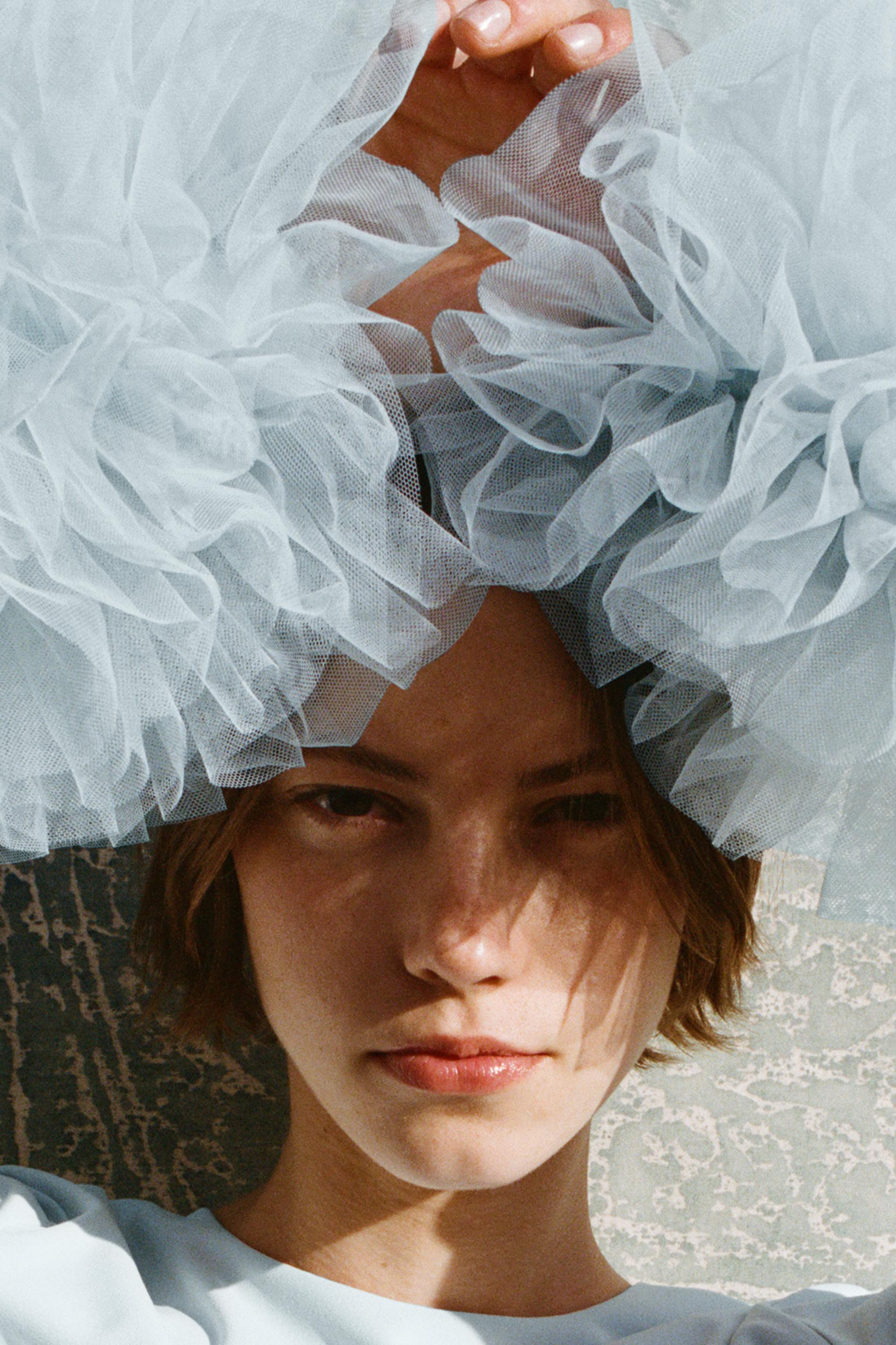 SHORT TULLE CUFF VOLUME DRESS | Zara US