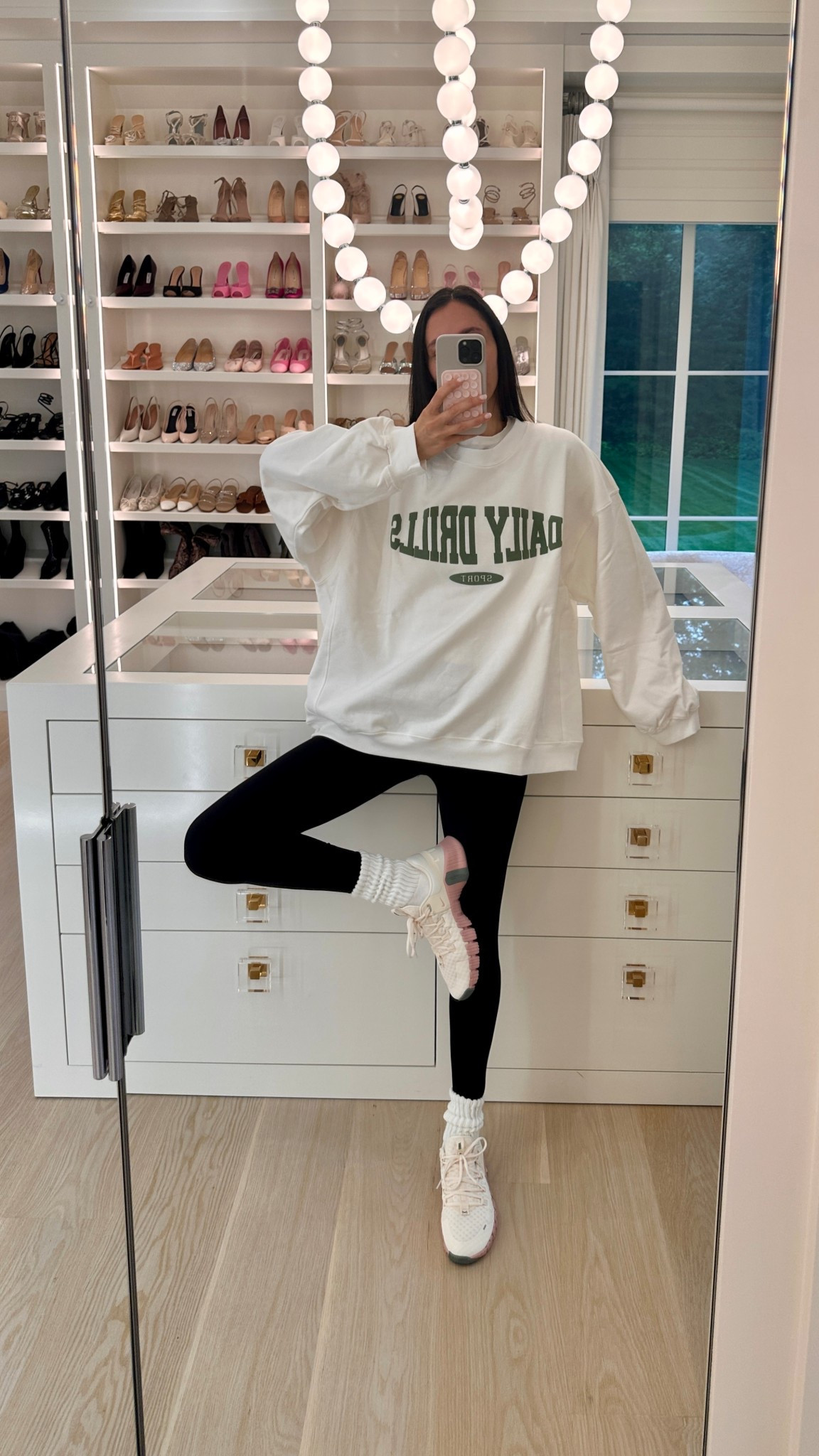 Rainy day look ☔️🤍

#LTKSeasonal #LTKActive #LTKBeauty