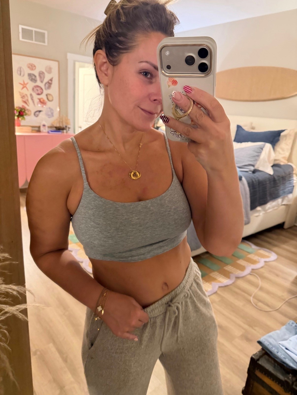 The everyday bra I reach for on repeat 🤍

This one is soft, stretchy, and actually supportive without feeling restrictive. It lays smooth under tees, works for lounging, errands, or low-impact workouts, and doesn’t dig in or roll up.

If you’re looking for a comfy, flattering basic you’ll wear nonstop… this is it.

everyday bra, comfortable bra, seamless bra, soft stretch bra, wireless bra, lounge bra, low impact sports bra, gray bra, supportive comfy bra, minimal bra, layering essential, everyday basics, flattering bra, wardrobe staple