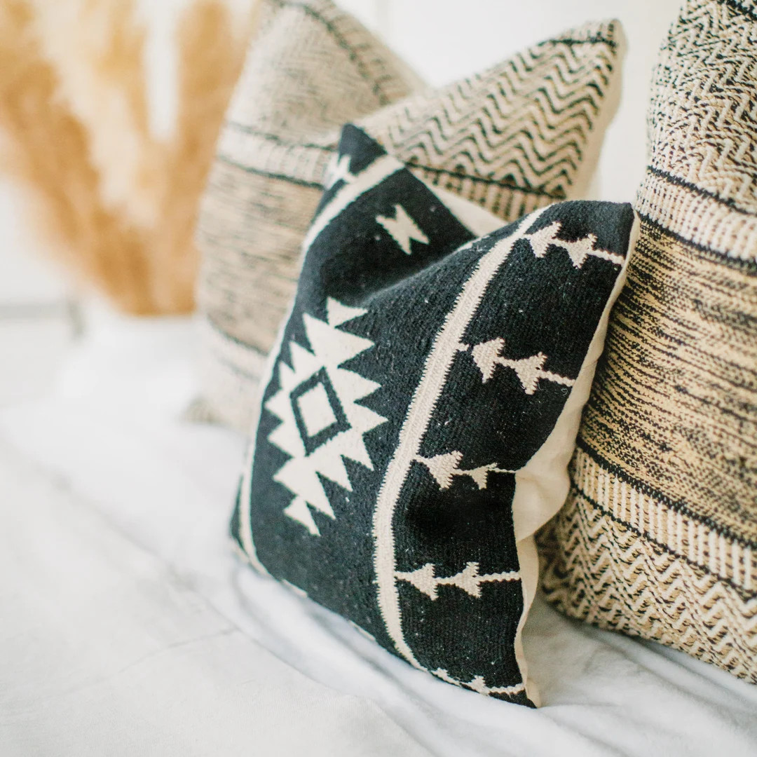 Aztec Boho Pillow Cover // Black and White Pillow // Cotton - Etsy | Etsy (US)