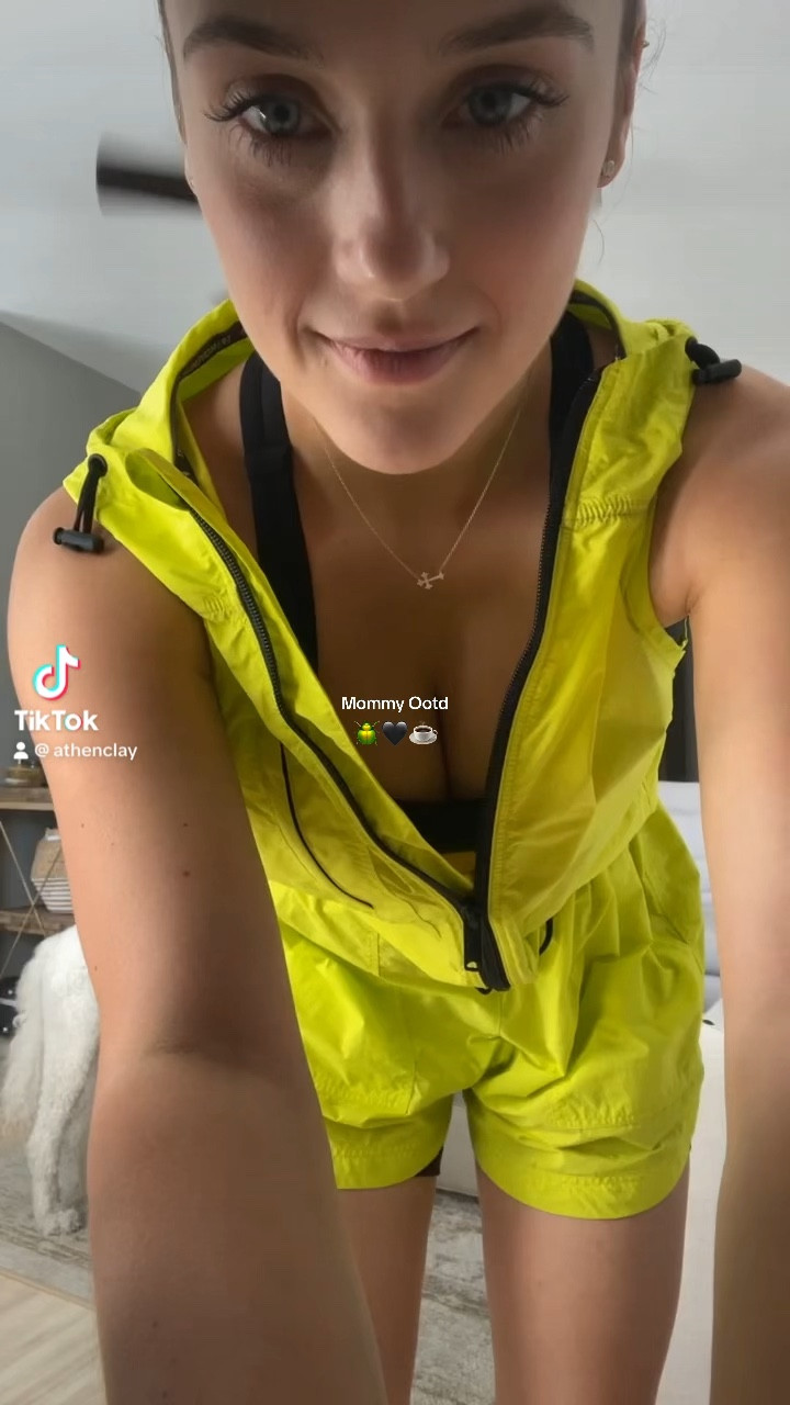 Comfy Ootd while I get out of the house for Bible Study!! 🪲 

#LTKtravel #LTKstyletip #LTKfitness