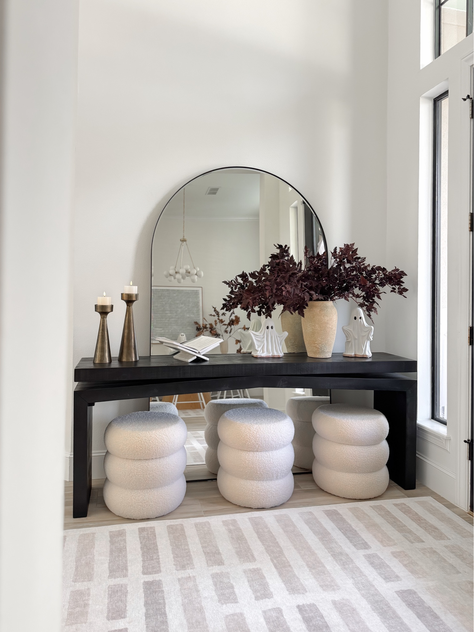 Halloween Entryway Table 

Touches from Pottery Barn and Afloral 

#LTKHome #LTKFindsUnder50 #LTKHalloween