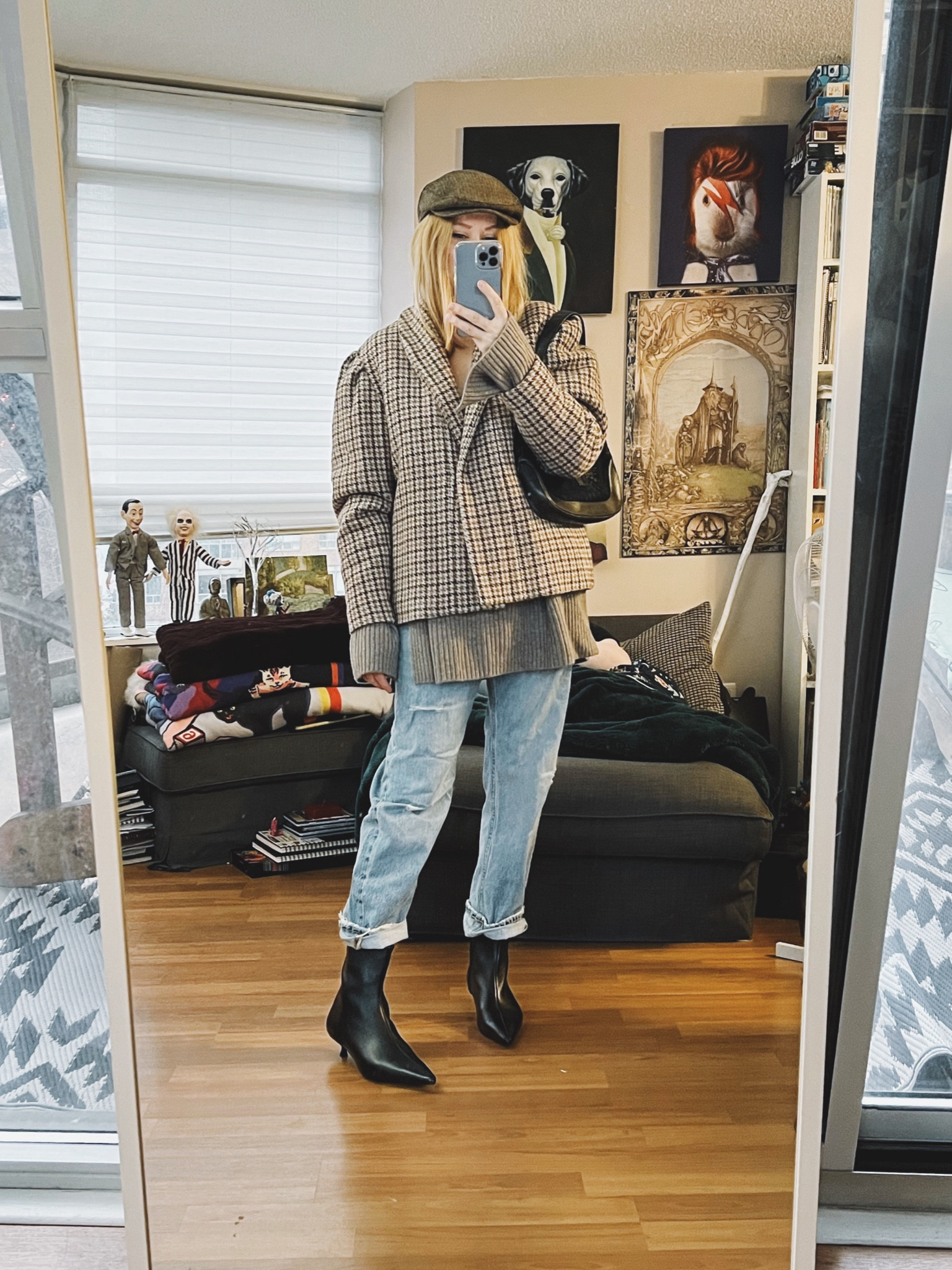 I forgot about the @everlane boyfriend jeans.
•
.  #winterLook  #StyleOver40  #vintageGucci  #isabelMarant  #kittenHeel  #boyfriendJeans #secondhandFind #zara #FashionOver40  #MumStyle #genX #genXStyle #genXInfluencer #drivingCap #WhoWhatWearing #genXblogger #secondhandDesigner #Over40Style #40PlusStyle #Stylish40s #styleTip  #HighStreetFashion #StyleIdeas


#LTKstyletip #LTKshoecrush #LTKFind