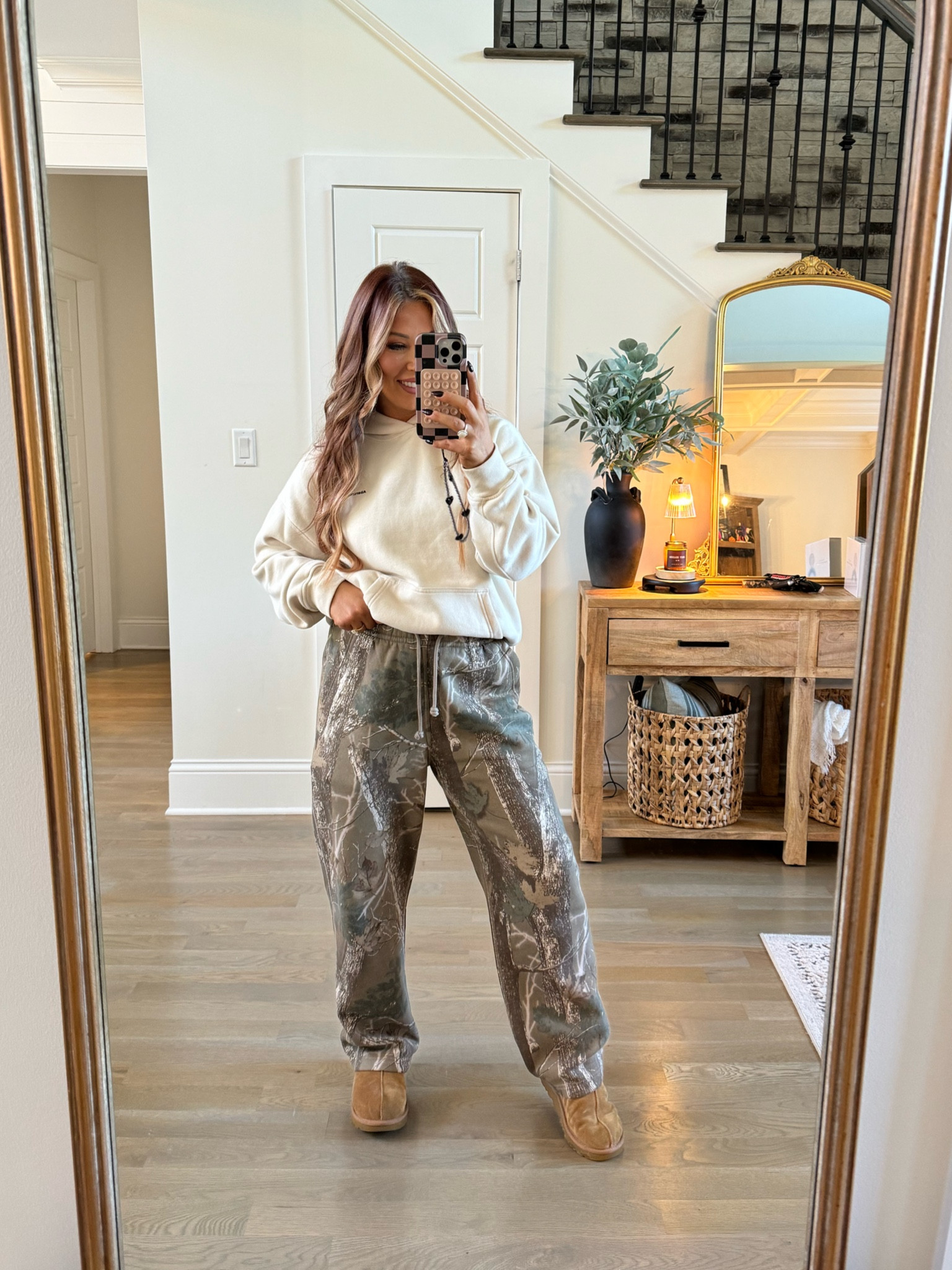 Pretty much making sweatpants and sweatshirts my whole identity this fall ! 

I am 5’4” 148 pounds wearing a size small sweatshirt and small short in the sweatpants . 

#Abercrombie  #sweatpants #sweatshirt #falloutfit


#LTKSaleAlert #LTKShoeCrush