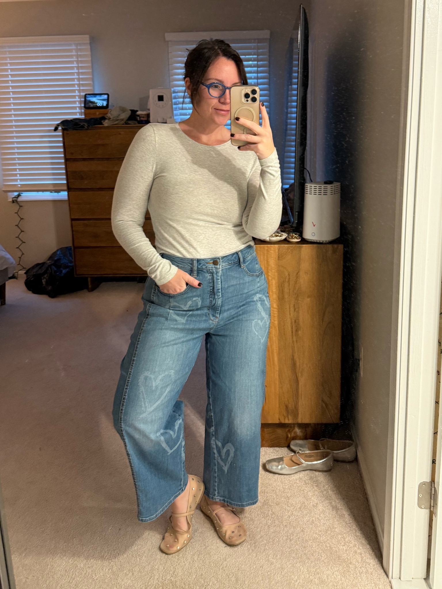 Obsessssed with these pants 

#LTKMidsize #LTKSeasonal #LTKStyleTip