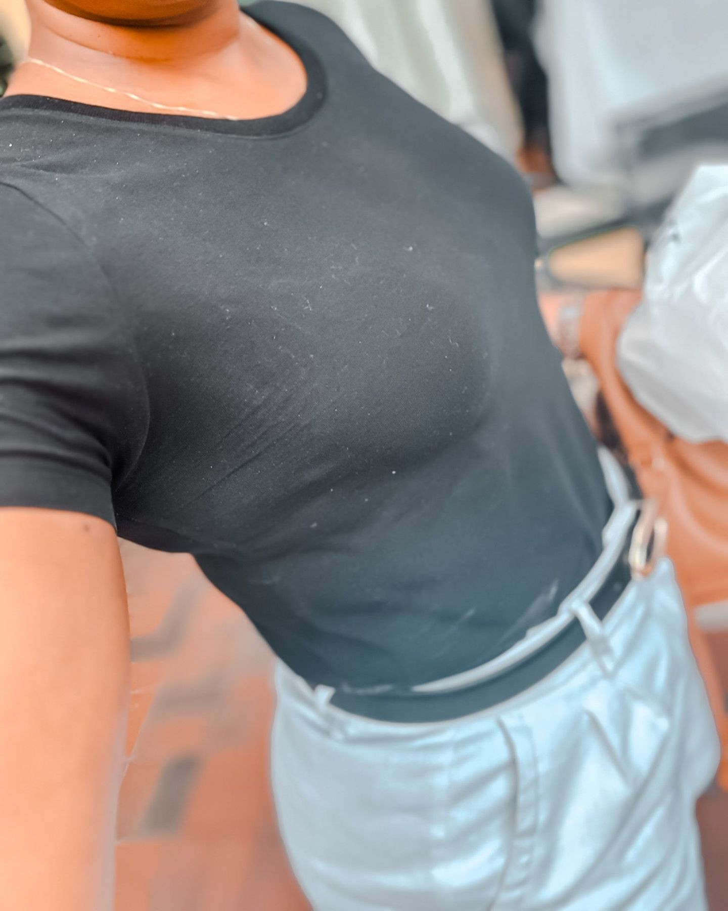 Basic outfit.
Exceptional short ribs 🤤
Great company.
🤝 Love catching up with my friends.
📹 Check out today’s vlog for a review of the food and to see all that I got into over the weekend. Link in bio!