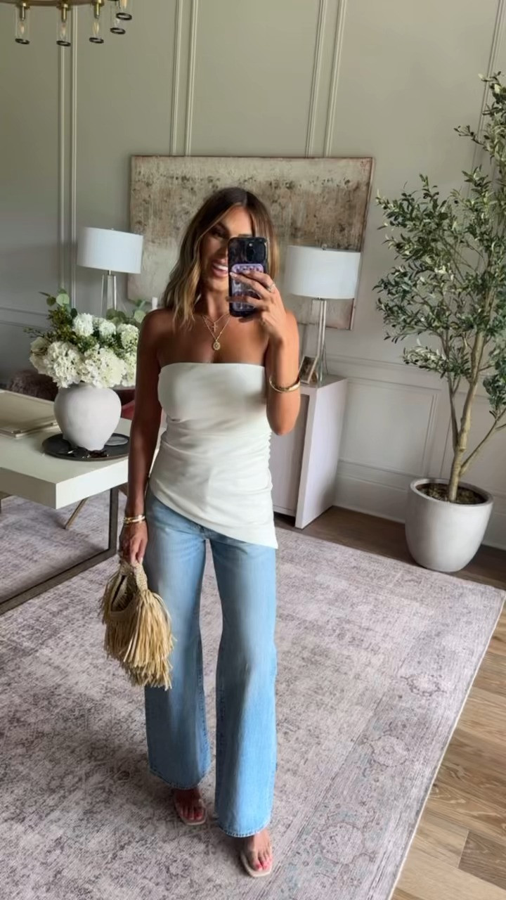 loving how simple and chic this is! wearing a small in the top and 26 in denim! use code hollie20 🤍 

 